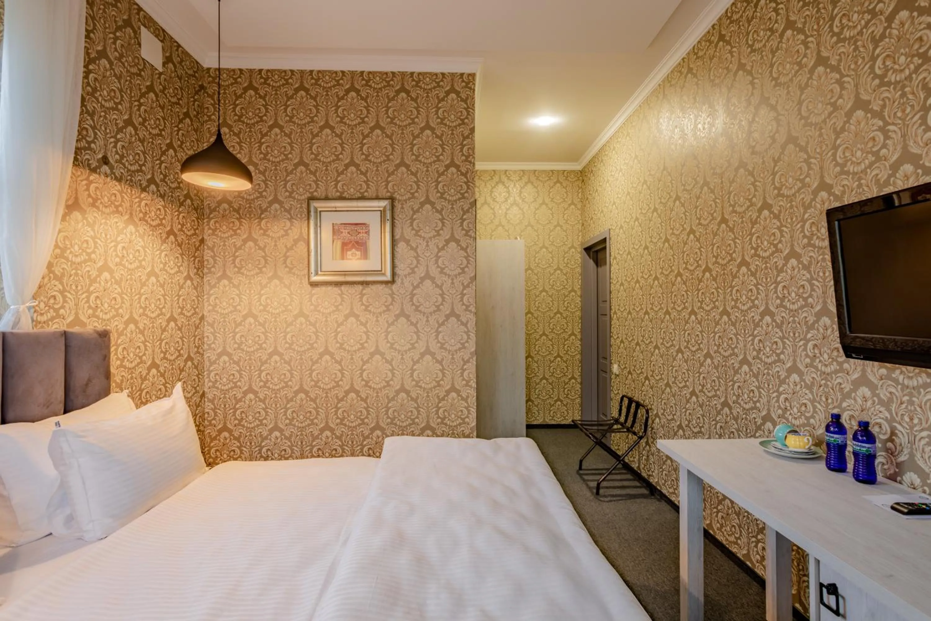 Bed in Hotel Day Inn