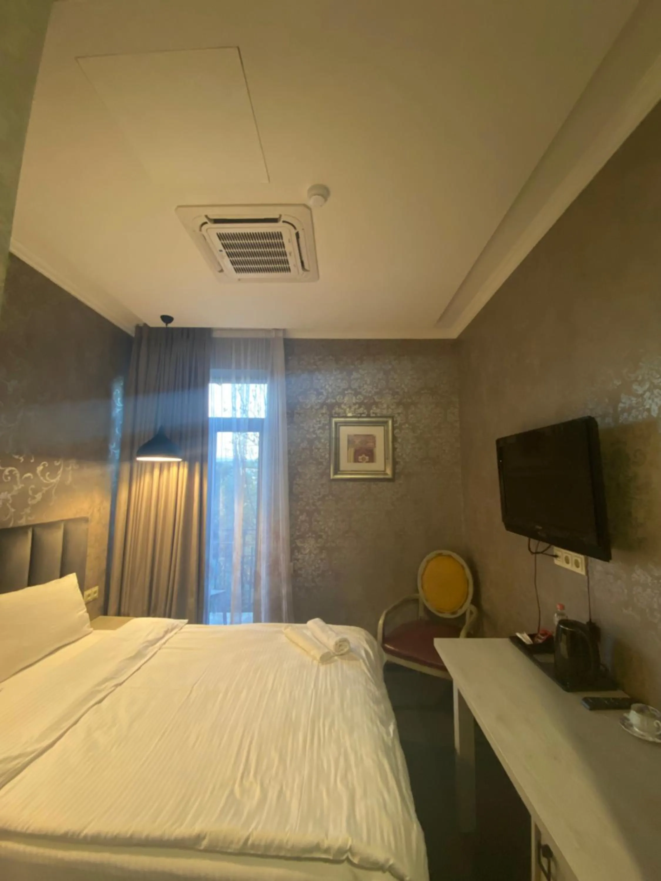 Bed in Hotel Day Inn