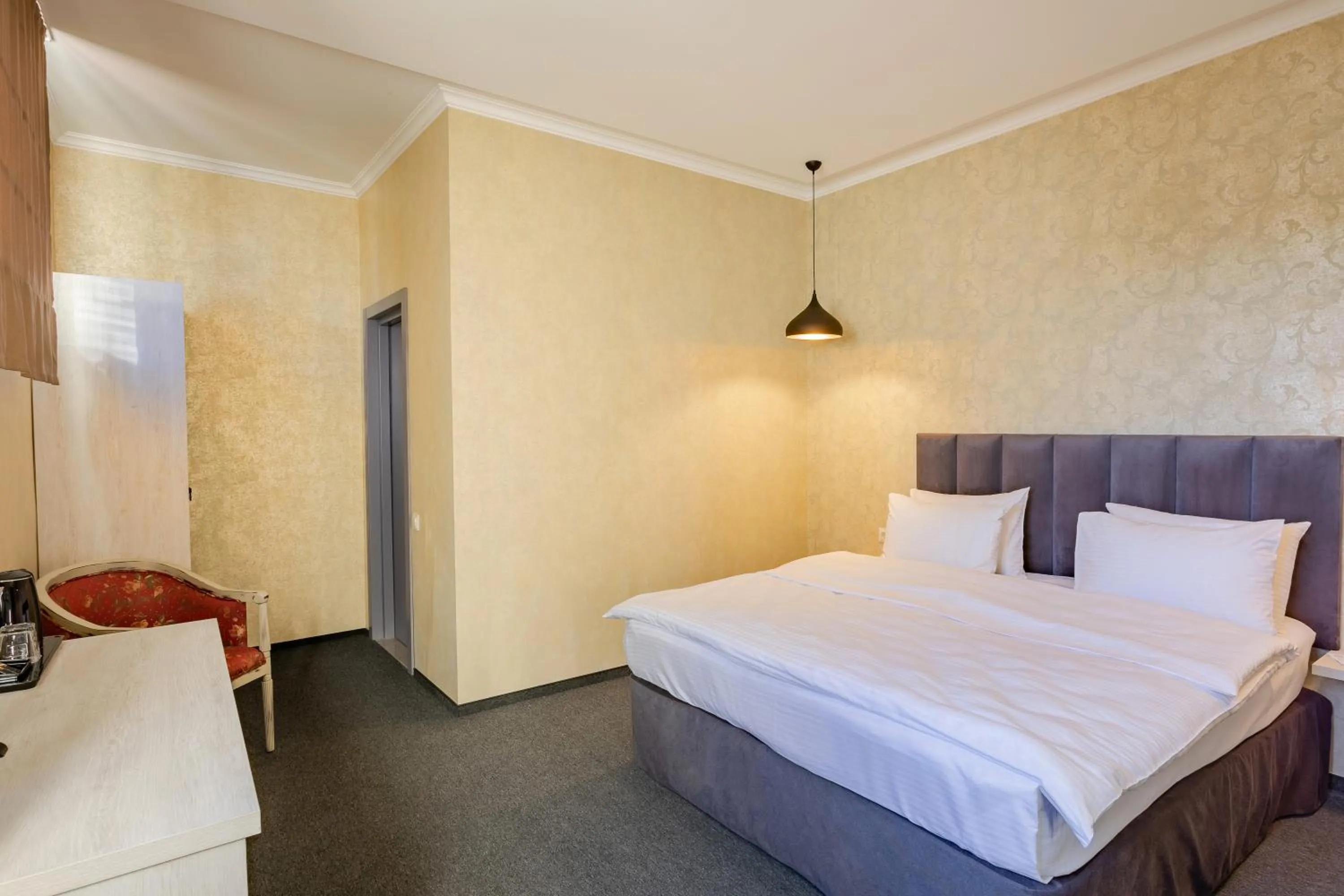 Bed in Hotel Day Inn