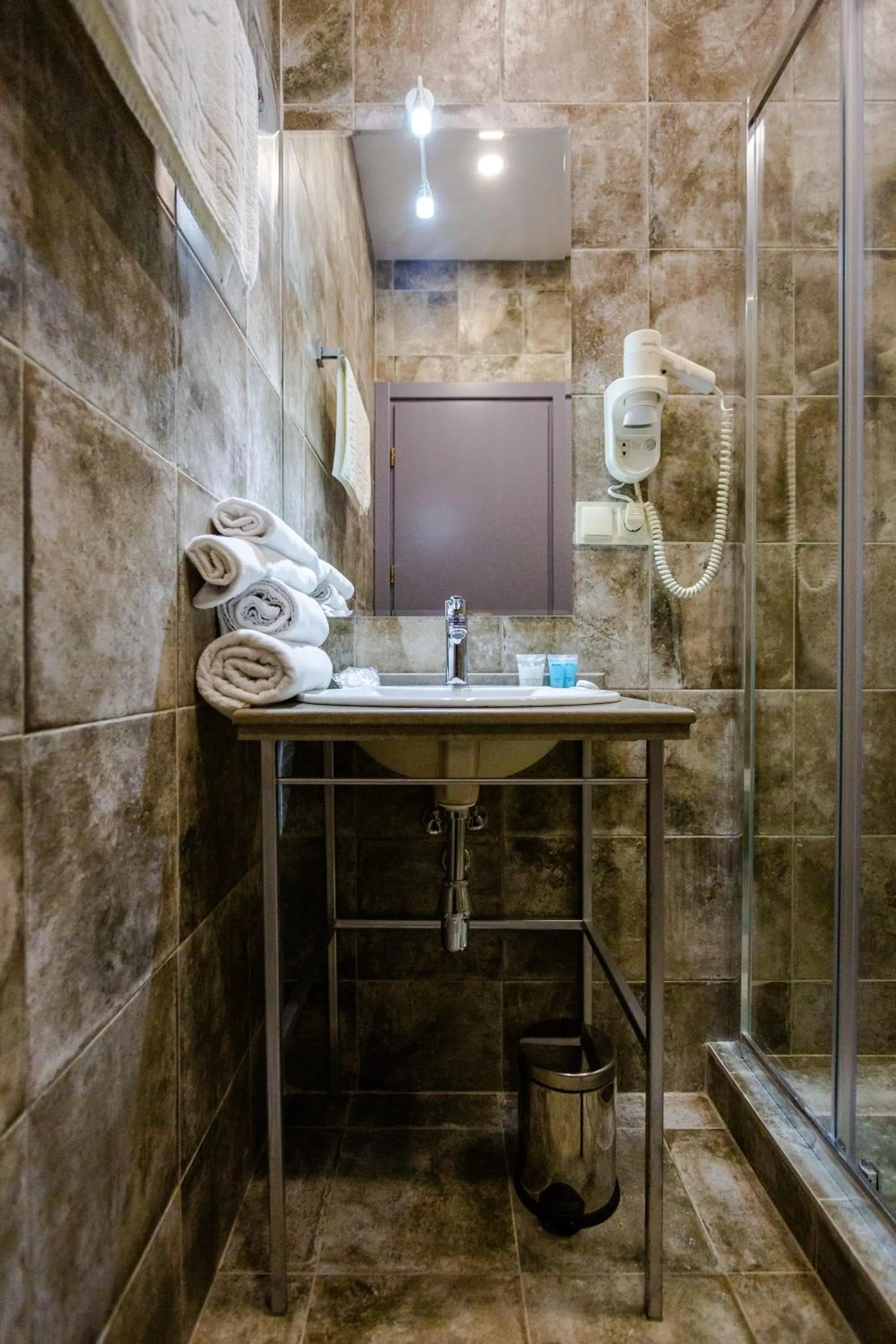 Bathroom in Hotel Day Inn