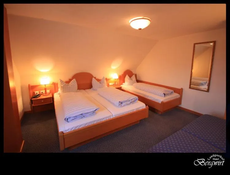 Bed in Hotel Bergwirt