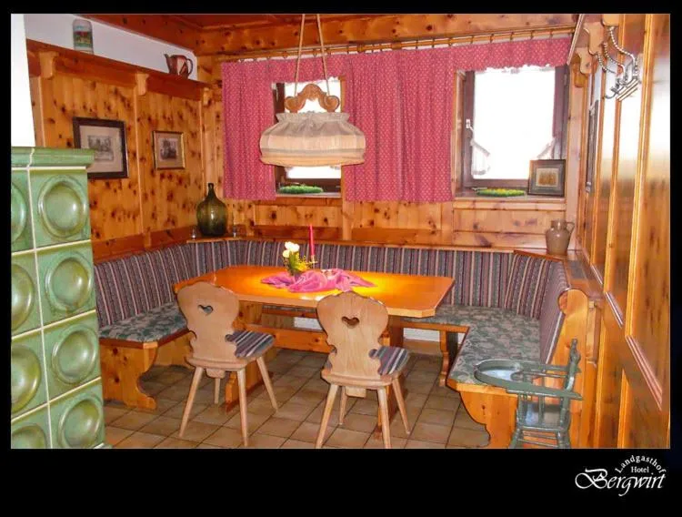 Restaurant/places to eat in Hotel Bergwirt