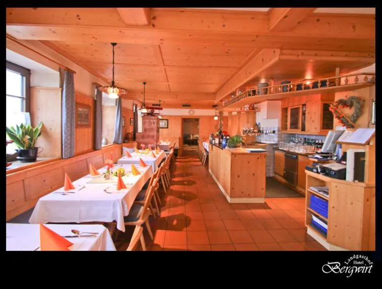 Restaurant/places to eat in Hotel Bergwirt