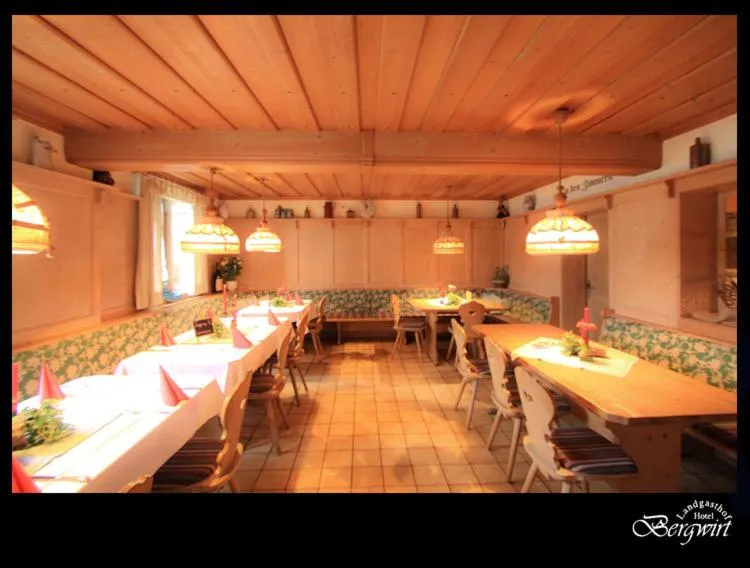 Restaurant/places to eat in Hotel Bergwirt