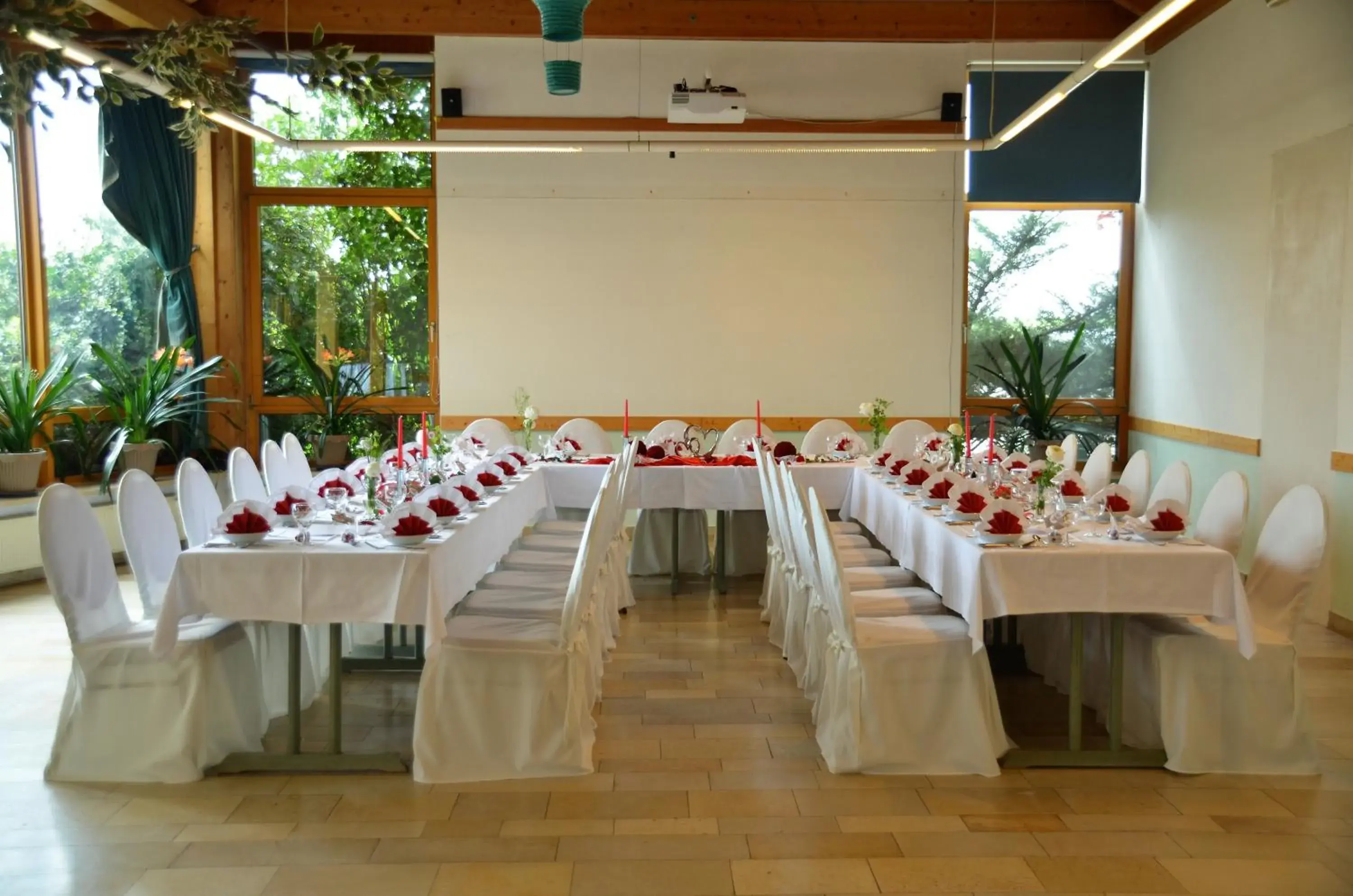 Restaurant/places to eat in Hotel Bergwirt Restaurant/places to eat in Hotel Bergwirt