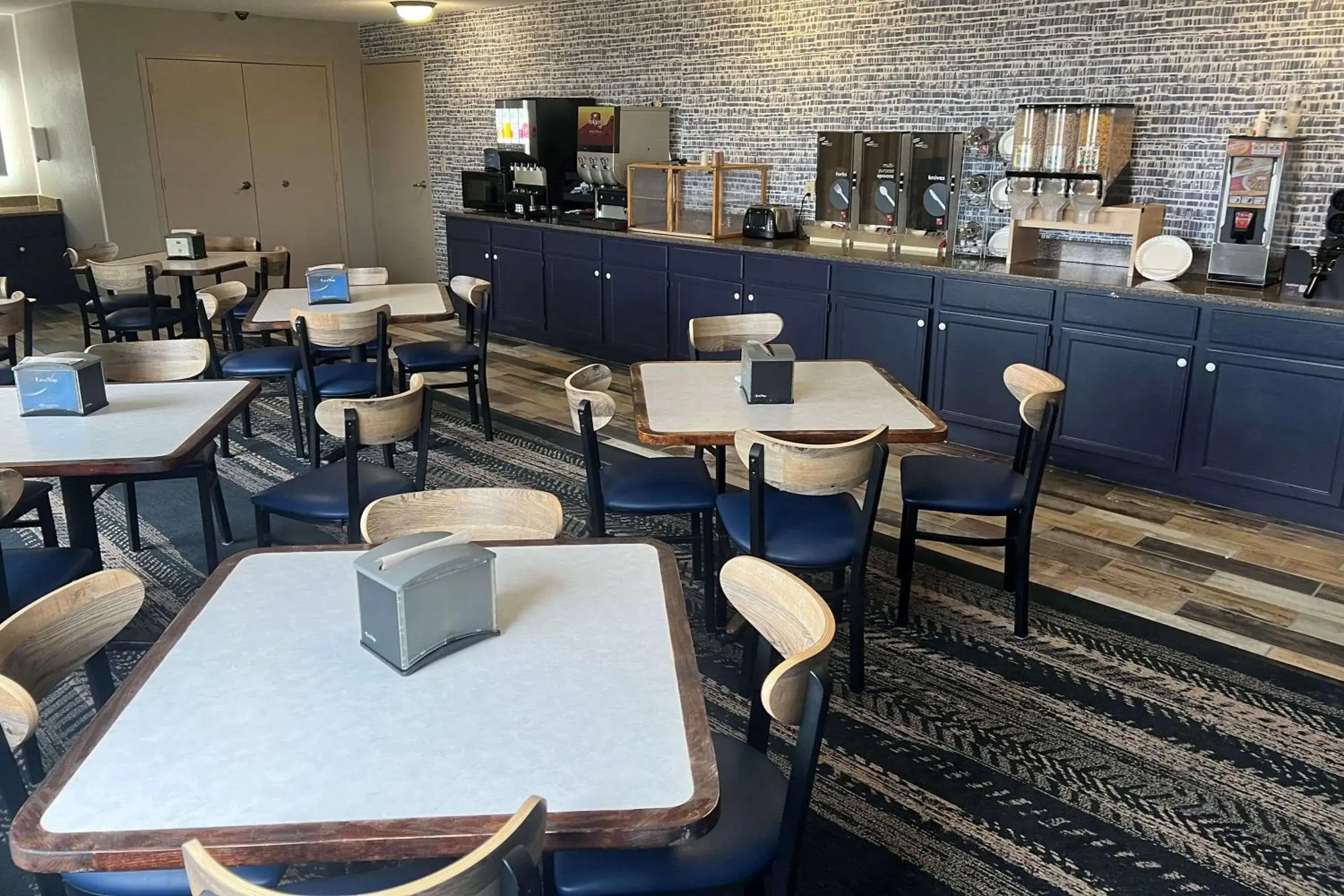 Restaurant/places to eat in AmericInn by Wyndham Viroqua Restaurant/places to eat in AmericInn by Wyndham Viroqua