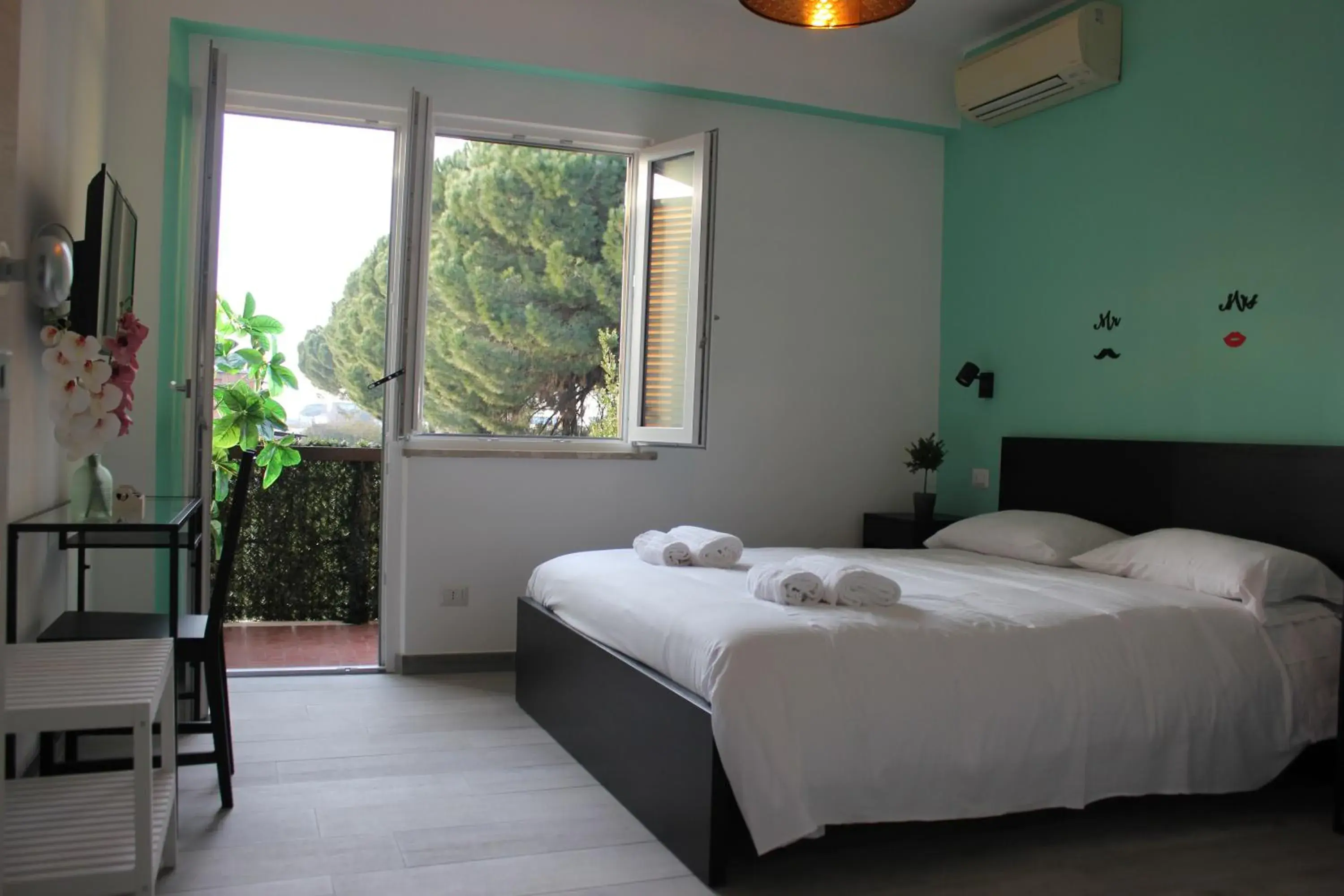 Roman Sunrise Rooms Roman Sunrise Rooms