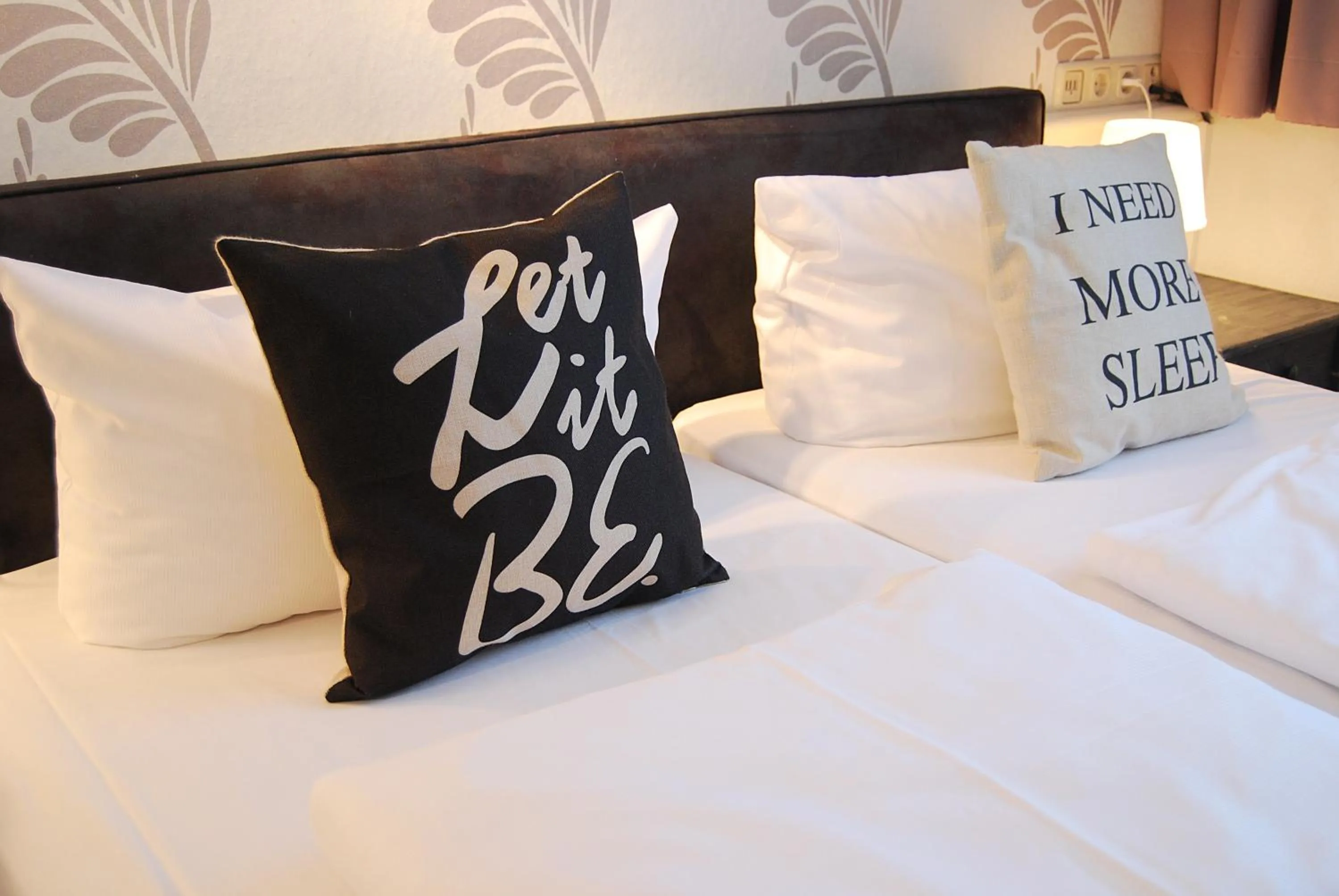 Bed in Hotel Krone Aachen | City-Eurogress