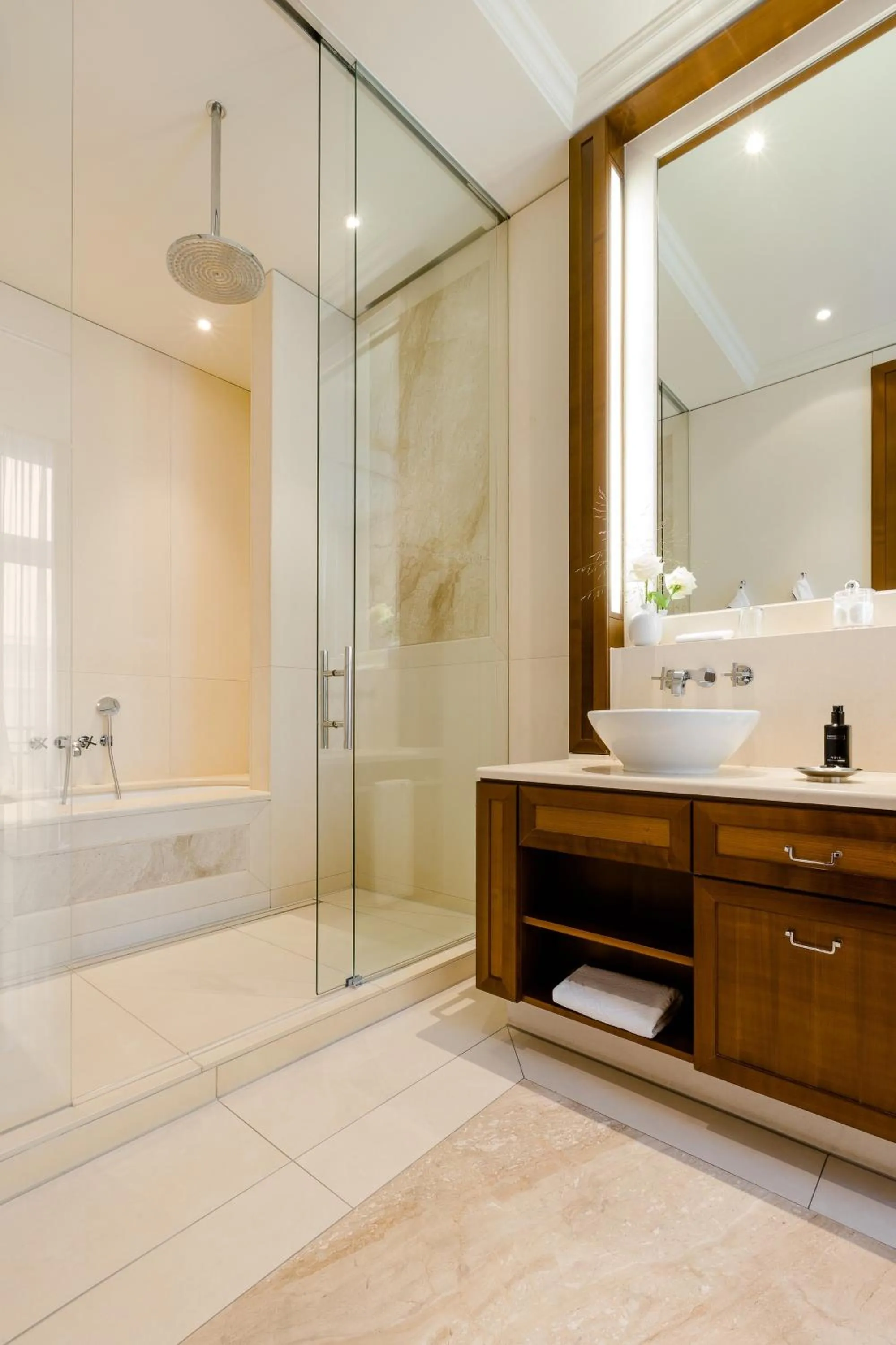 Bathroom in Excelsior Hotel Ernst am Dom