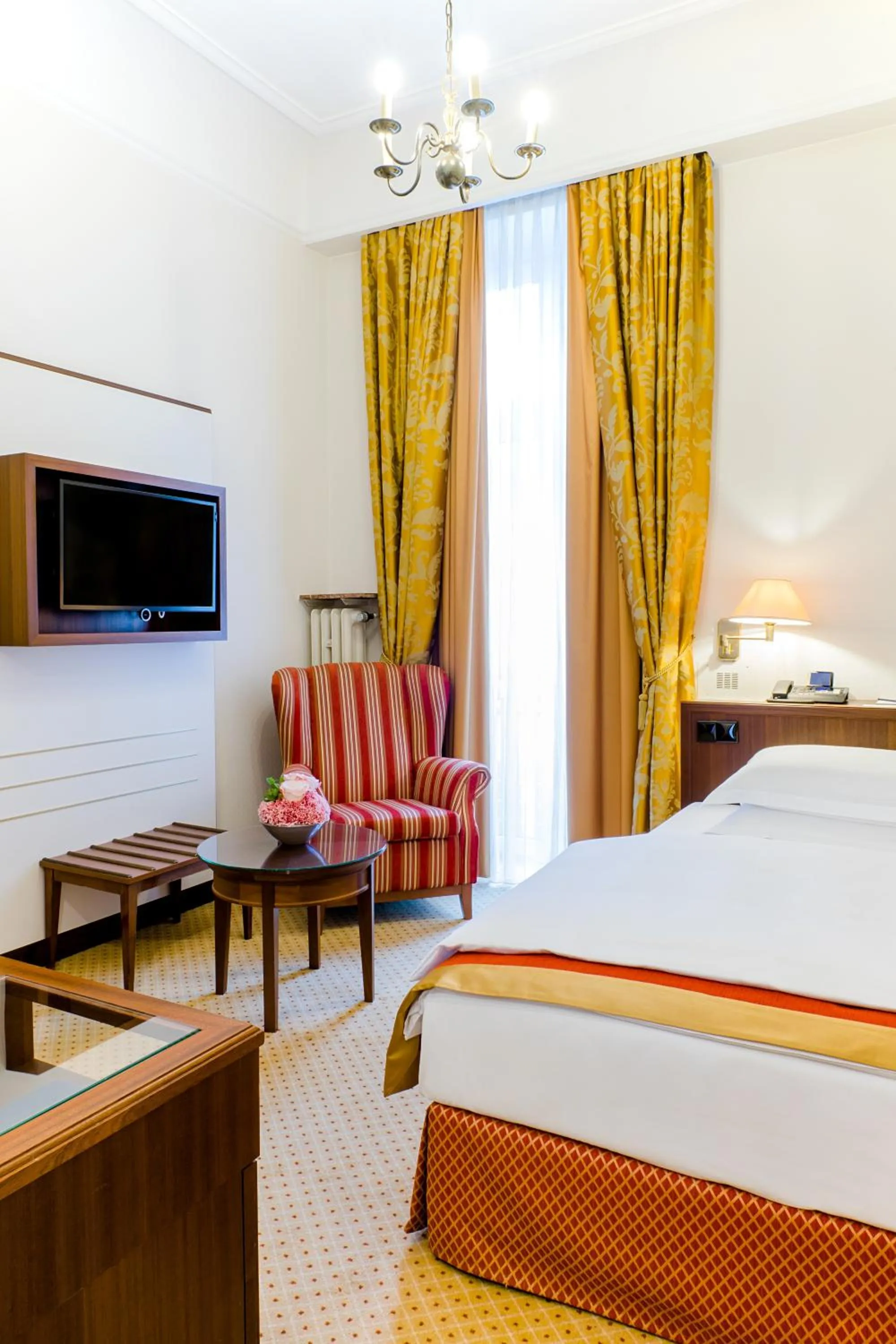 Photo of the whole room, Bed in Excelsior Hotel Ernst am Dom