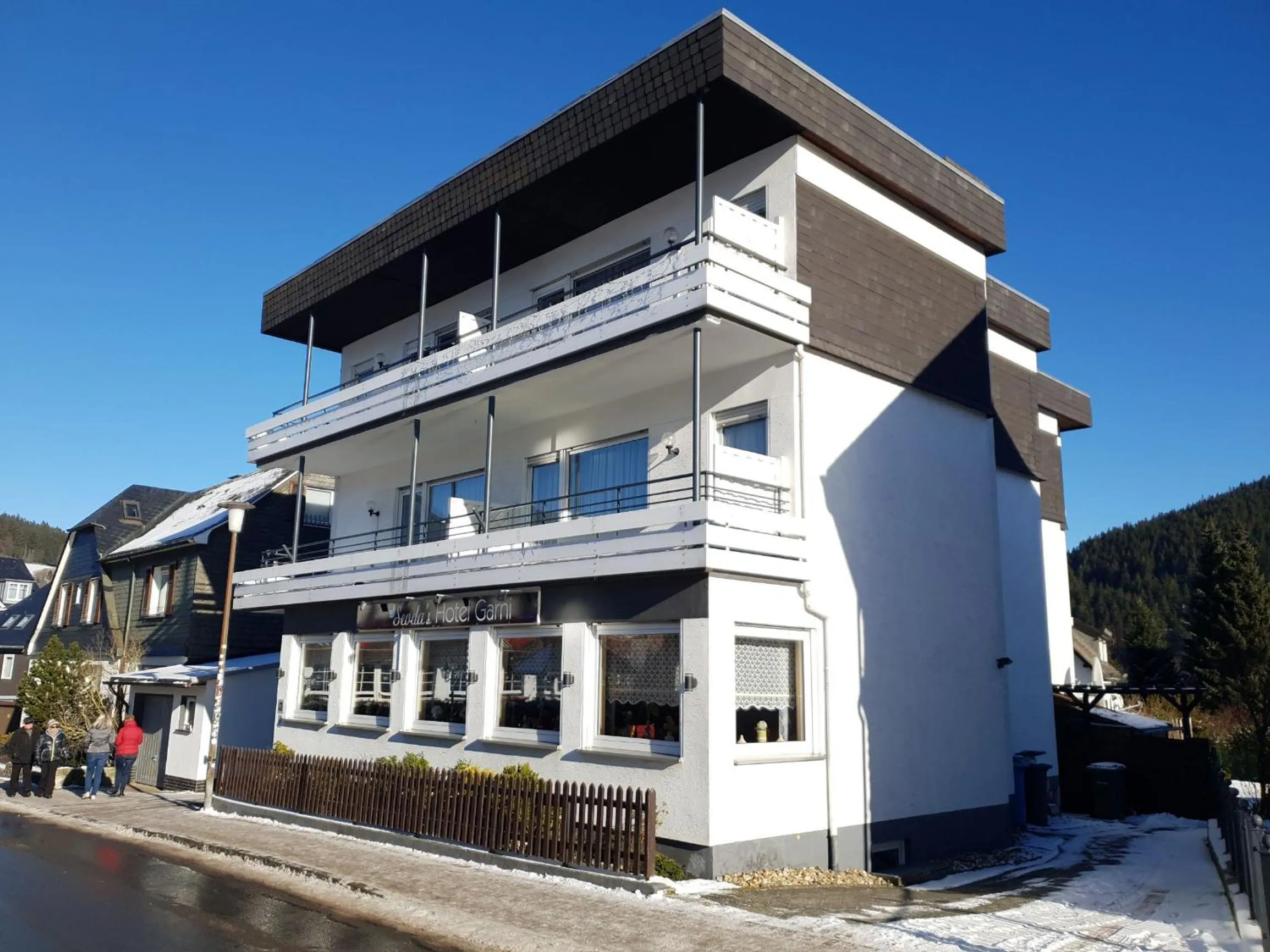 Property building in Sevda's Hotel Garni Weinforth