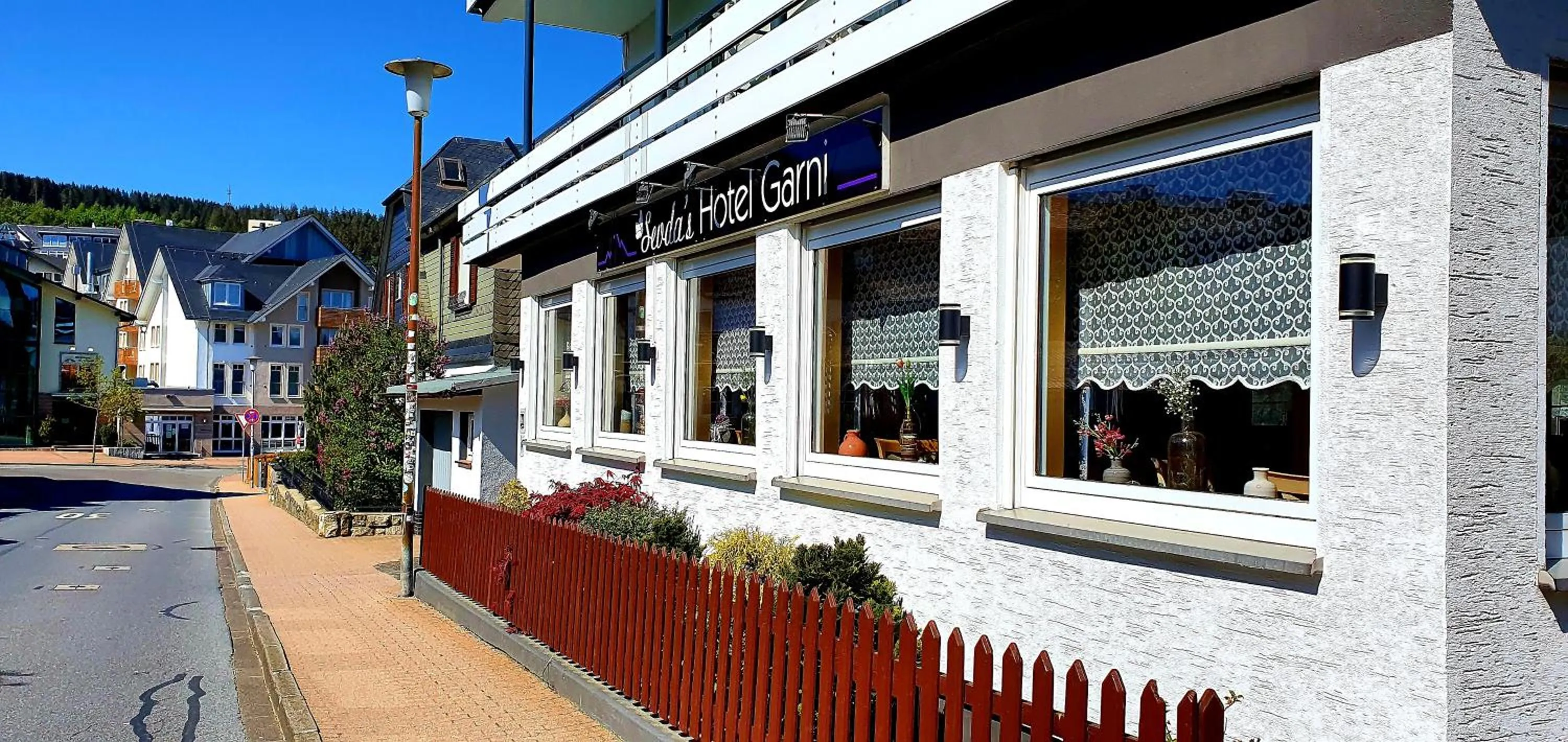 Property building in Sevda's Hotel Garni Weinforth