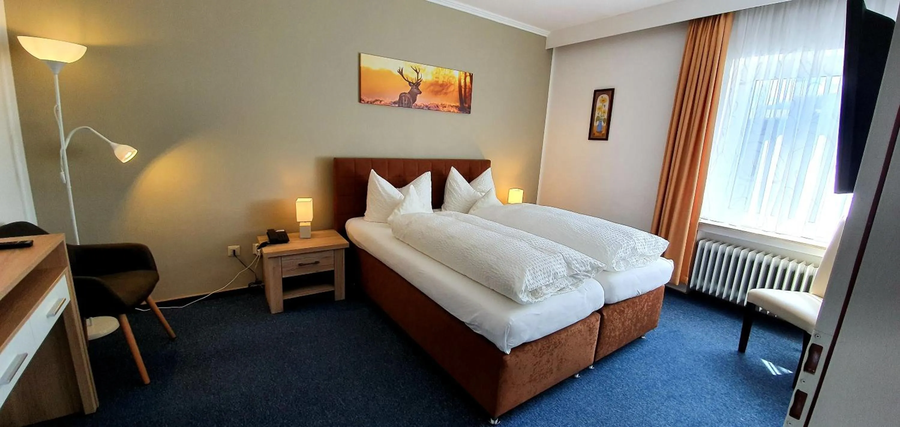 Photo of the whole room, Bed in Sevda's Hotel Garni Weinforth