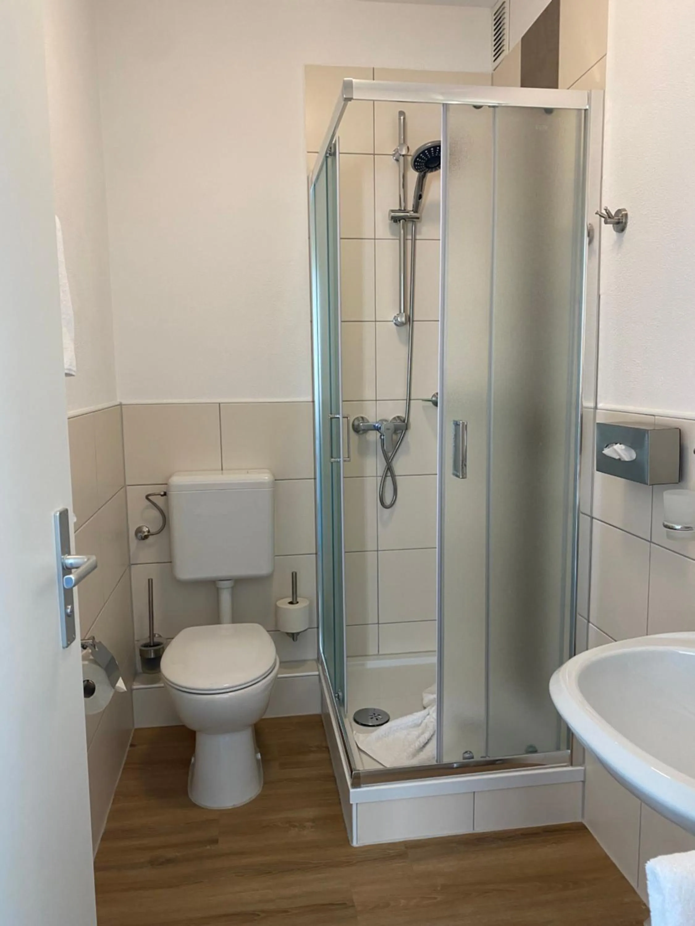 Bathroom in Sevda's Hotel Garni Weinforth