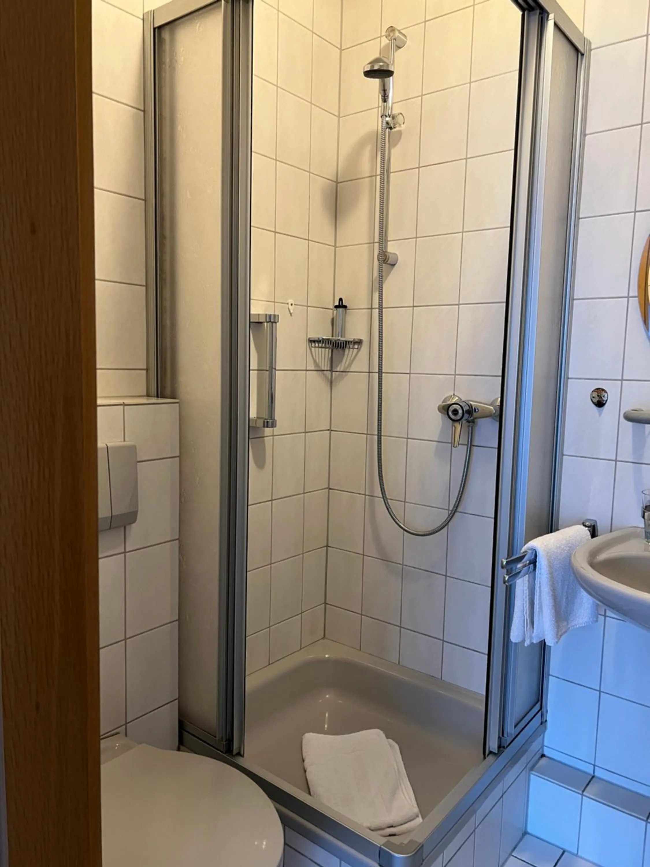 Shower in Sevda's Hotel Garni Weinforth