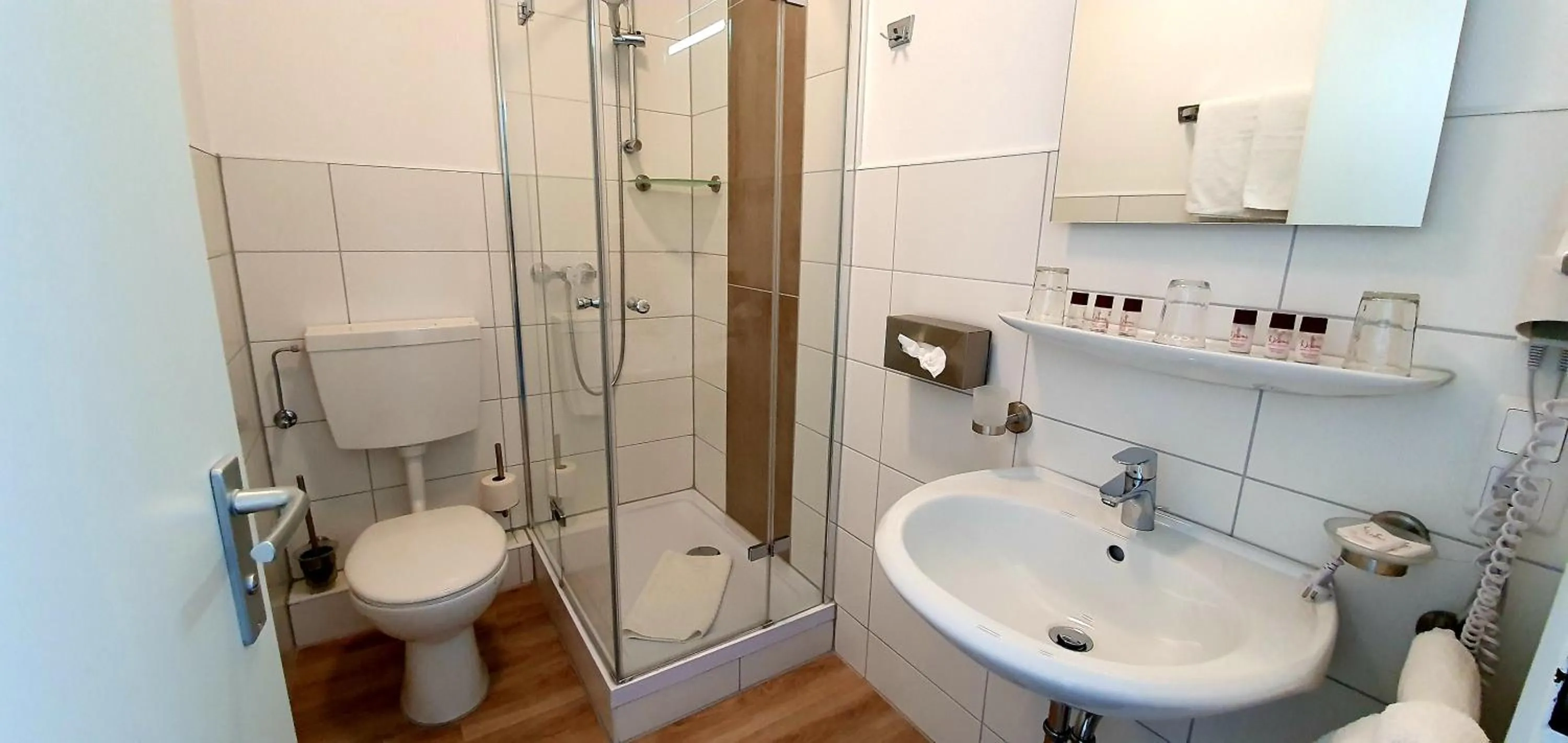 Bathroom in Sevda's Hotel Garni Weinforth