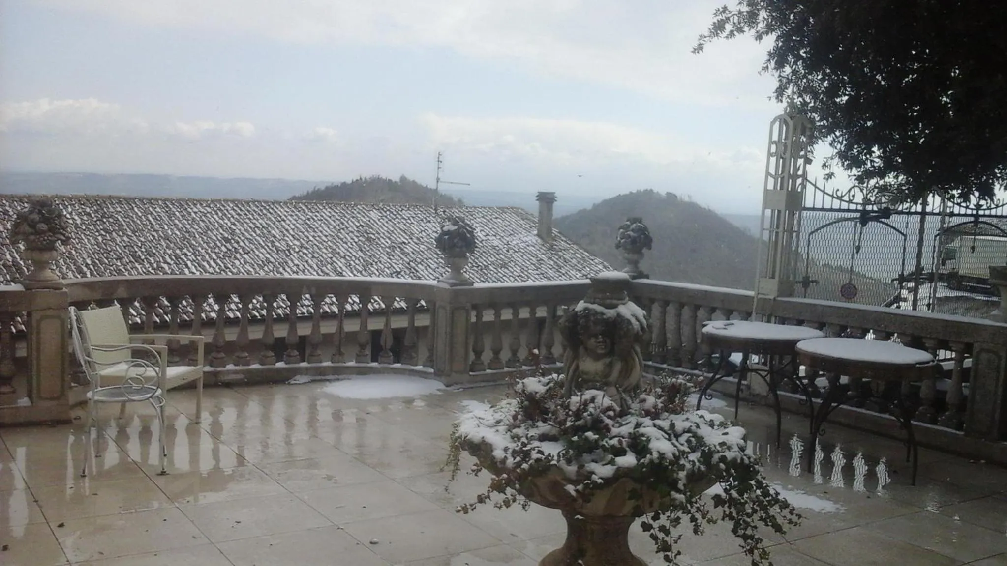 Property building in Villa Di Miscio