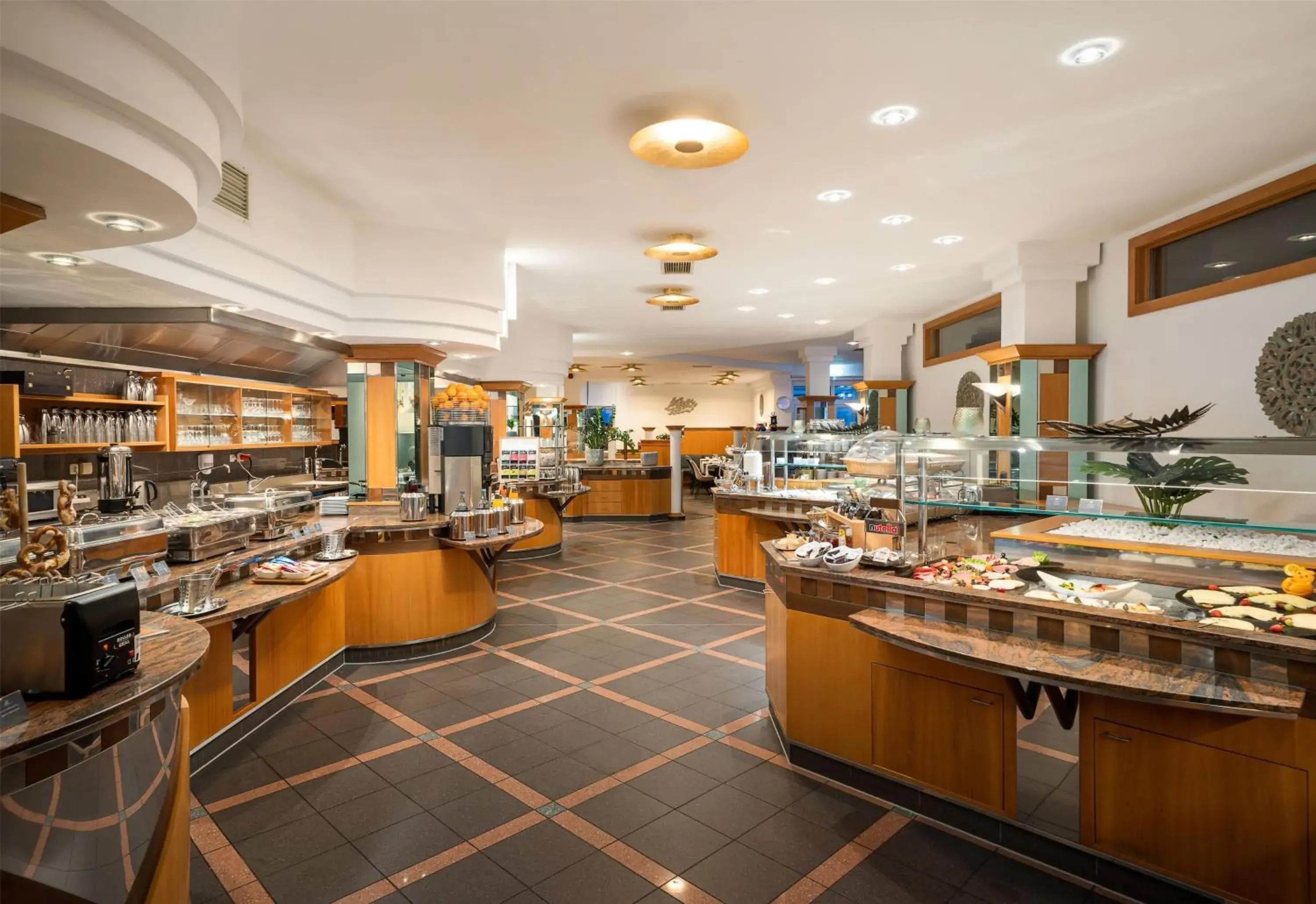 Restaurant/places to eat in QU Hotel, Trademark Collection by Wyndham Restaurant/places to eat in QU Hotel, Trademark Collection by Wyndham