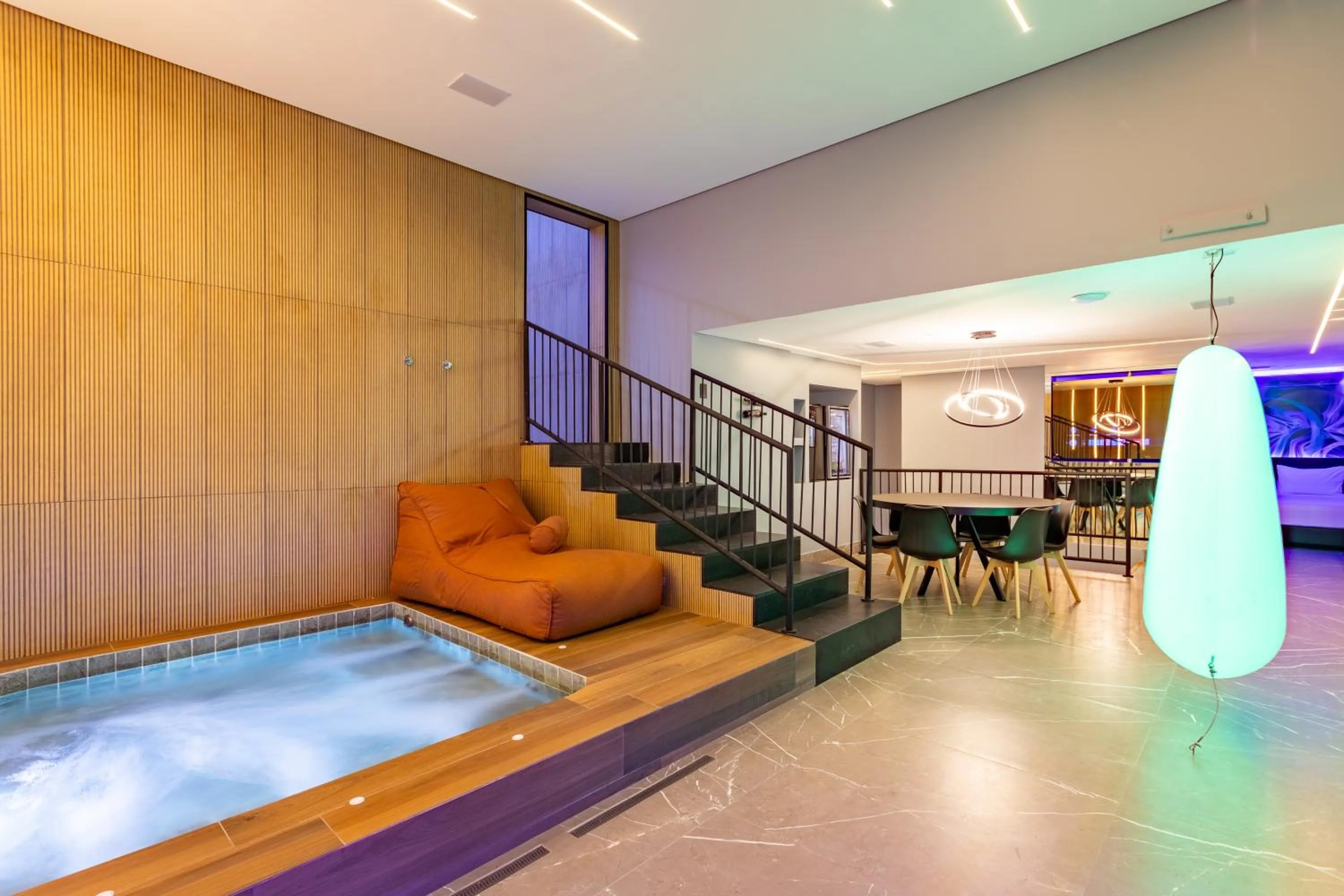 Hot Tub in Drops Motel Brasília