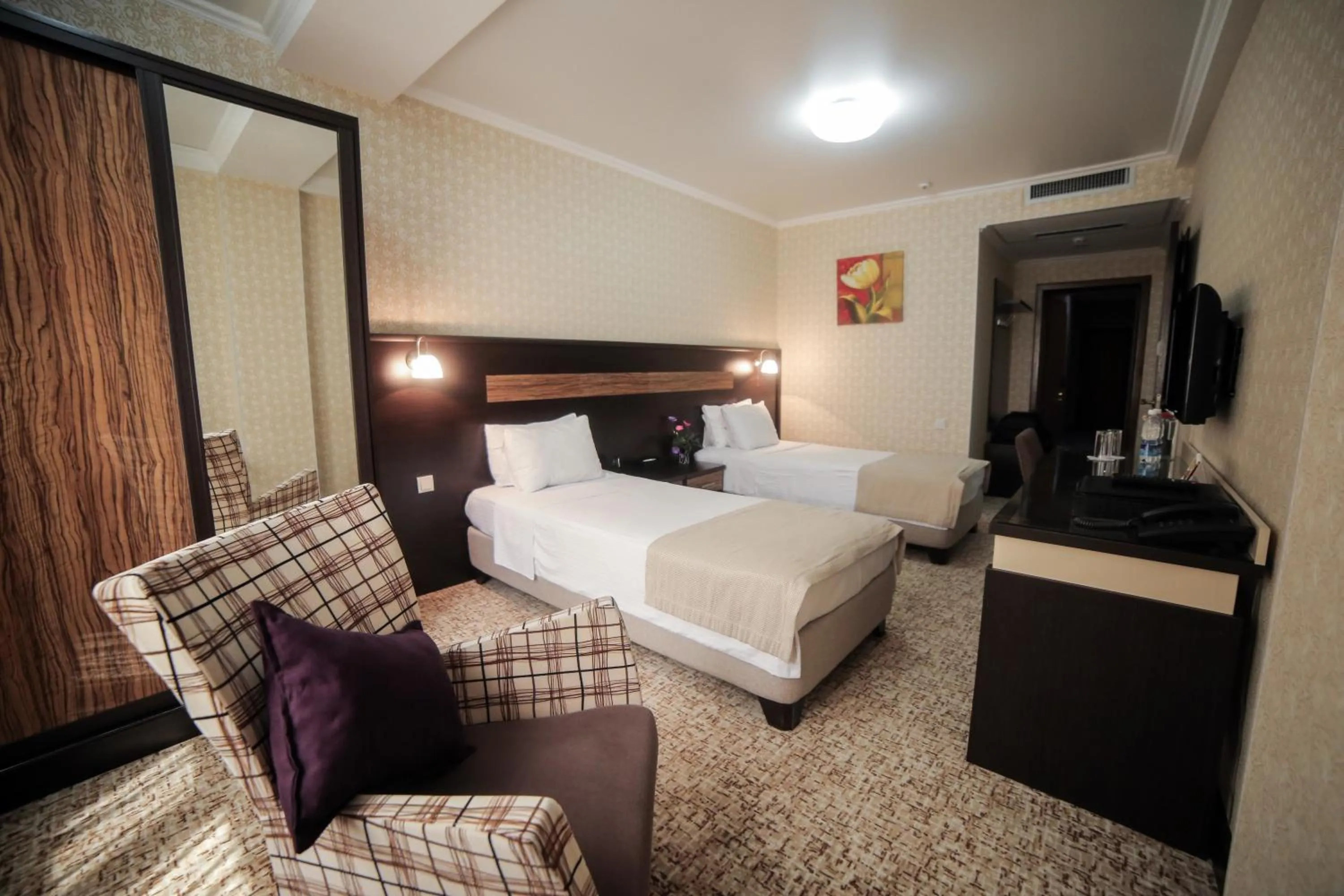 Photo of the whole room, Bed in Onyx Hotel Bishkek