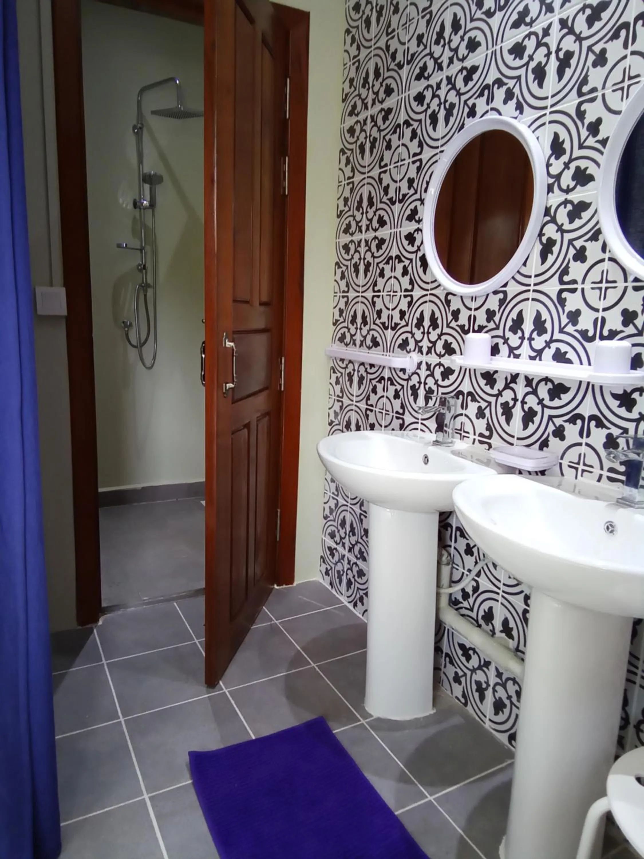 Bathroom in Koh Ker Hotel and Restaurant