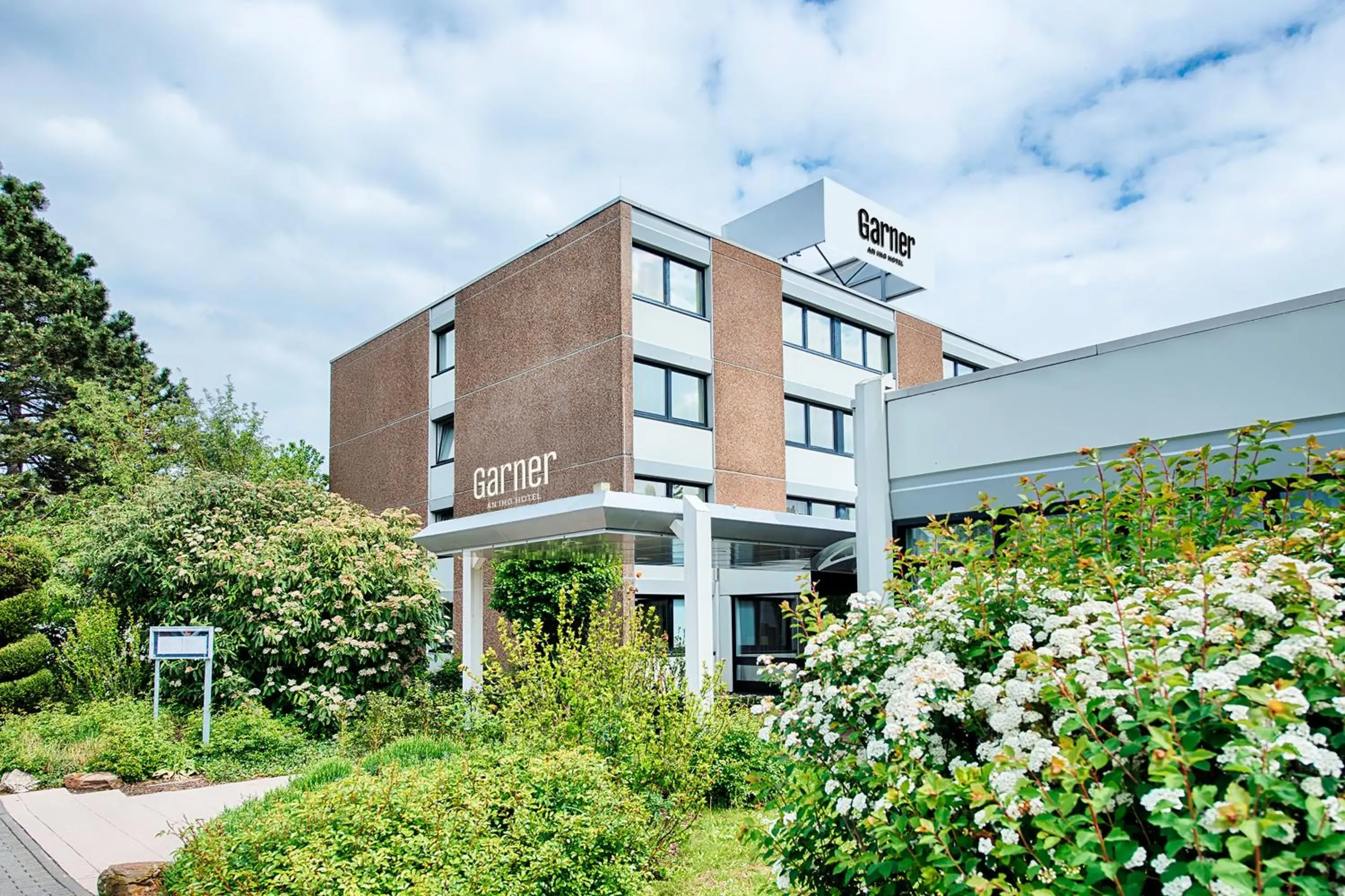 Property building in Garner Hotel Mainz by IHG Property building in Garner Hotel Mainz by IHG