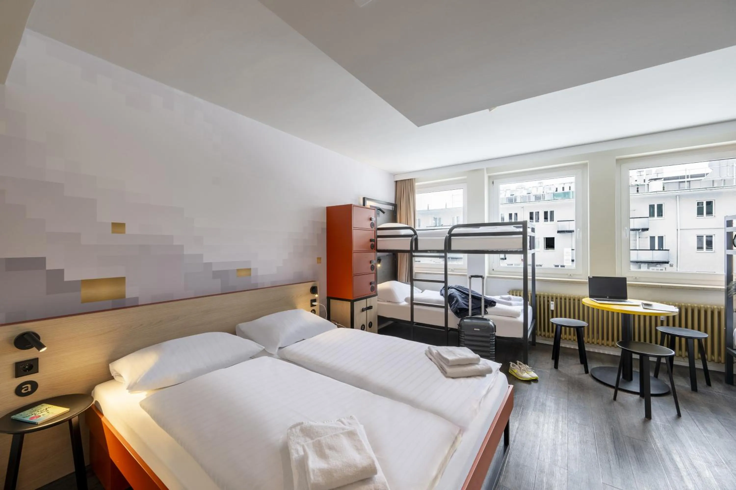 Bedroom, Bed in MEININGER Hotel München Zentrum
