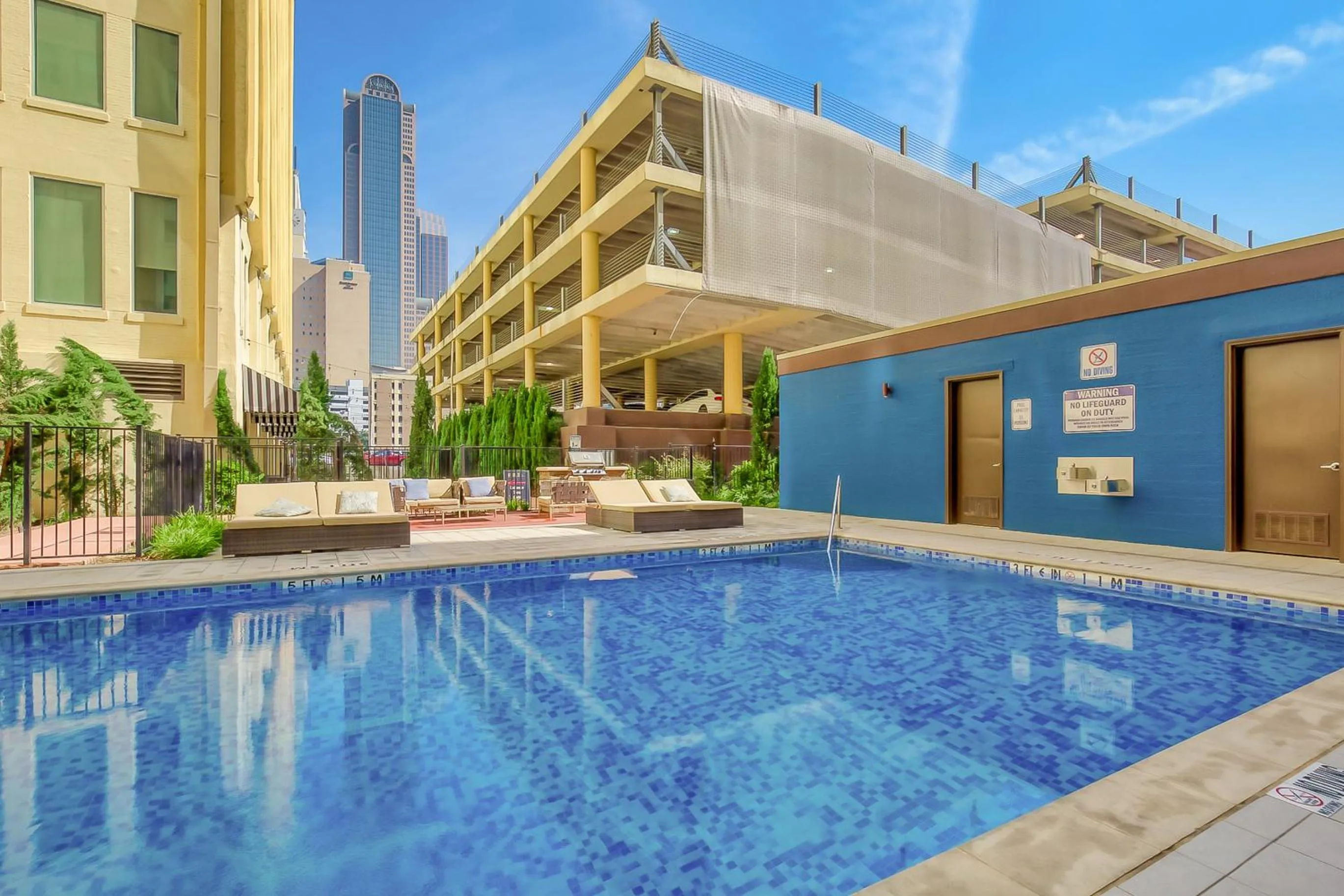 Property building in Luxury Downtown Dallas Stay by Amyfinehouse