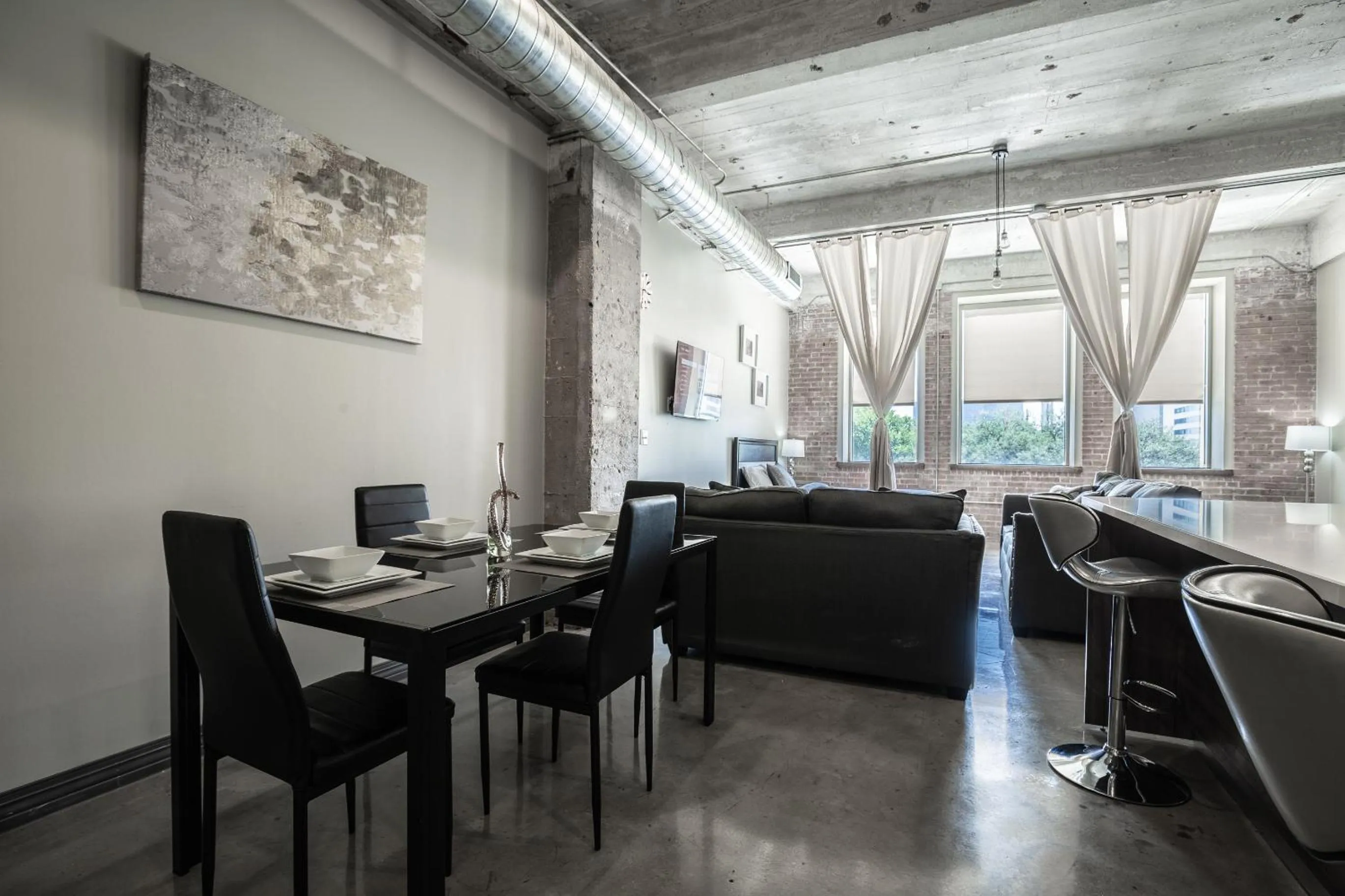 Living room in Luxury Downtown Dallas Stay by Amyfinehouse