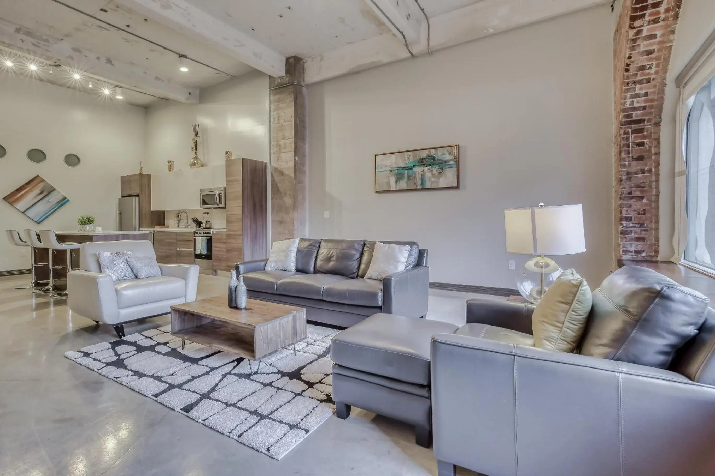 Peerspace 1BR Loft|Pool+Views+Valet in Luxury Downtown Dallas Stay by Amyfinehouse Peerspace 1BR Loft|Pool+Views+Valet in Luxury Downtown Dallas Stay by Amyfinehouse