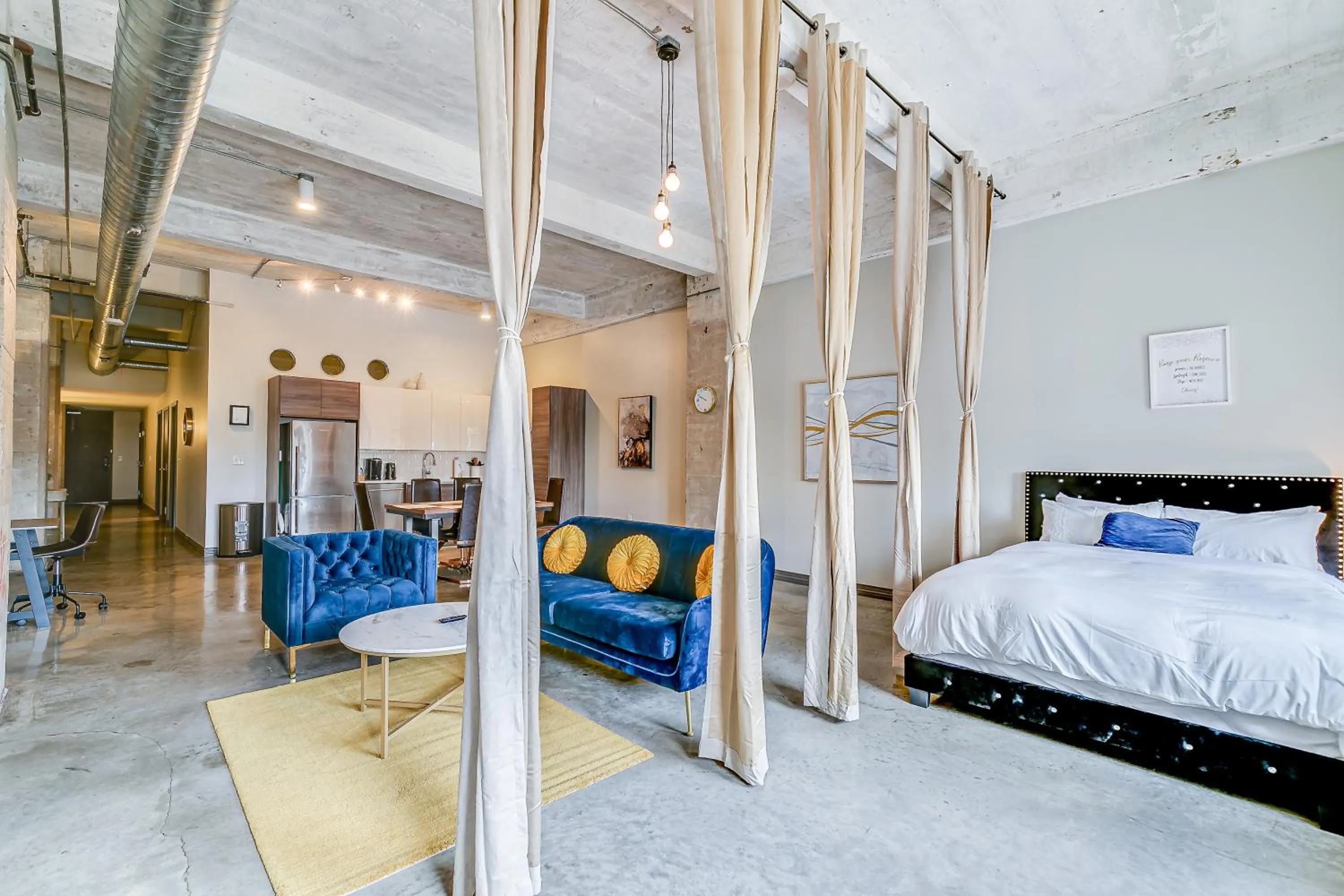 Bed in Luxury Downtown Dallas Stay by Amyfinehouse