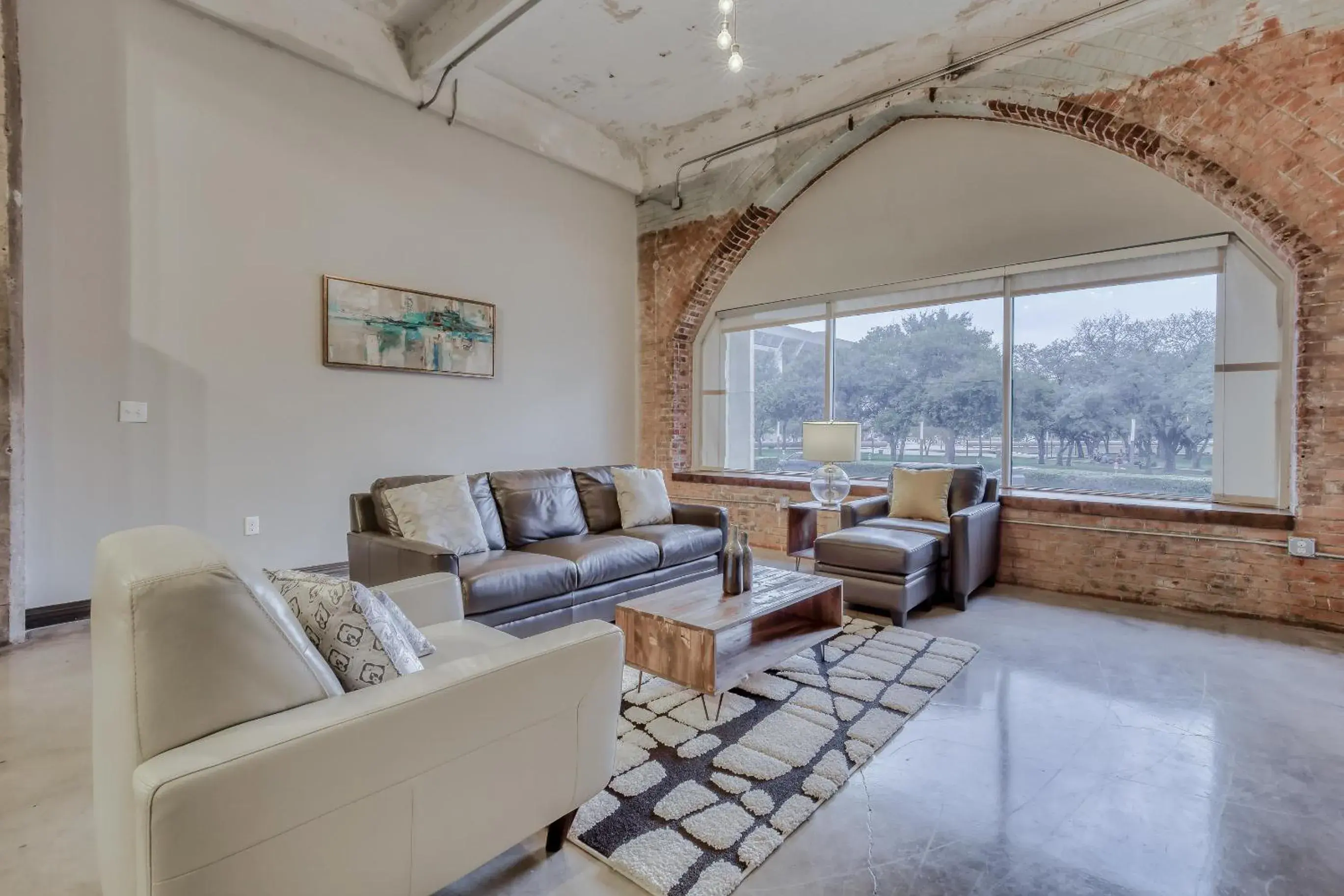Spacious 2BR Loft |Pool+Wifi+Valet in Luxury Downtown Dallas Stay by Amyfinehouse Spacious 2BR Loft |Pool+Wifi+Valet in Luxury Downtown Dallas Stay by Amyfinehouse