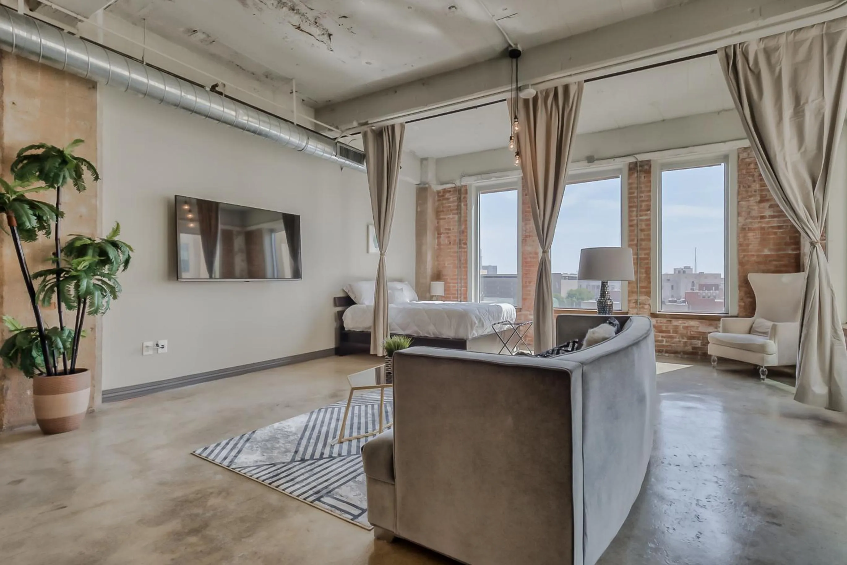 Living room in Luxury Downtown Dallas Stay by Amyfinehouse