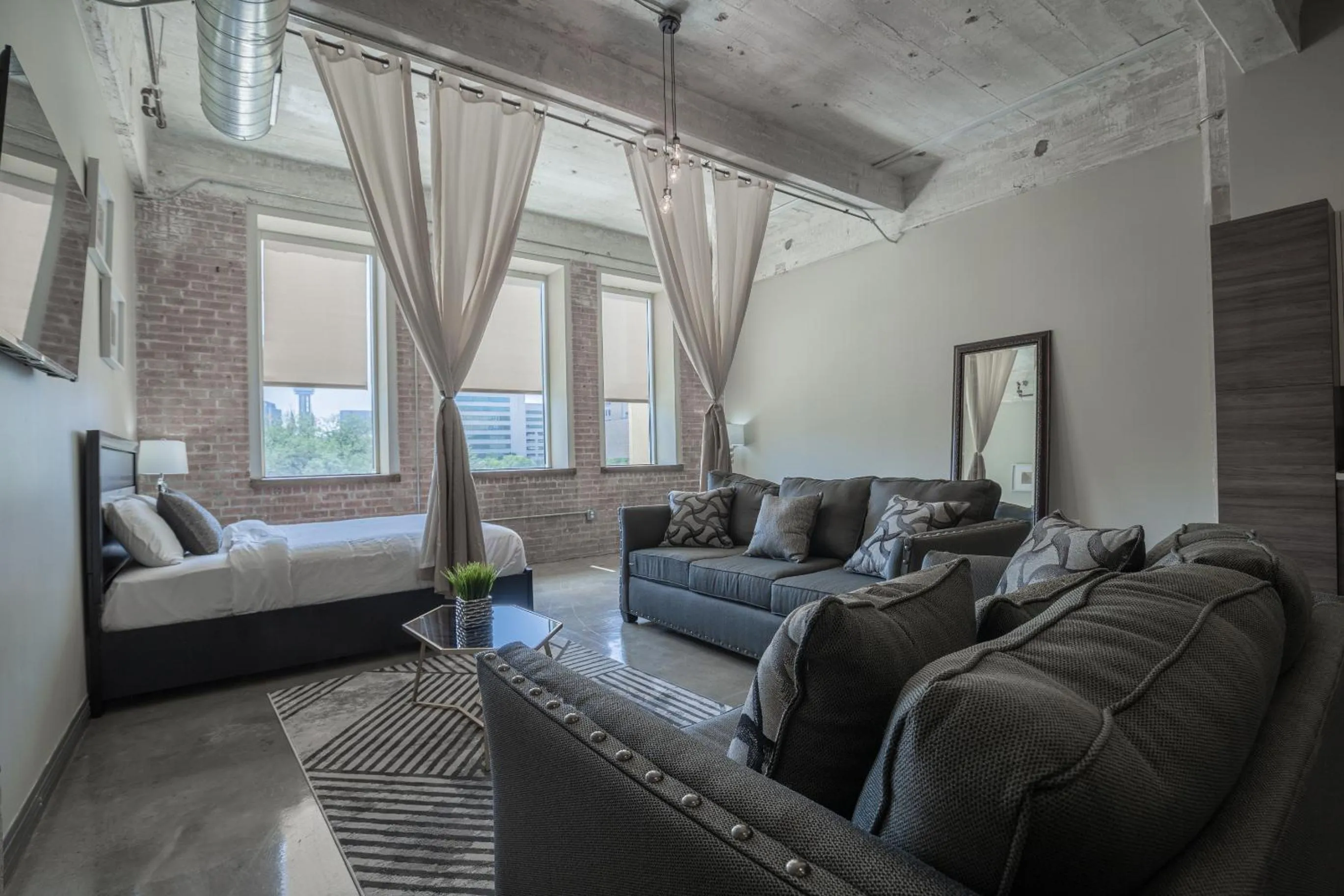 Bed in Luxury Downtown Dallas Stay by Amyfinehouse