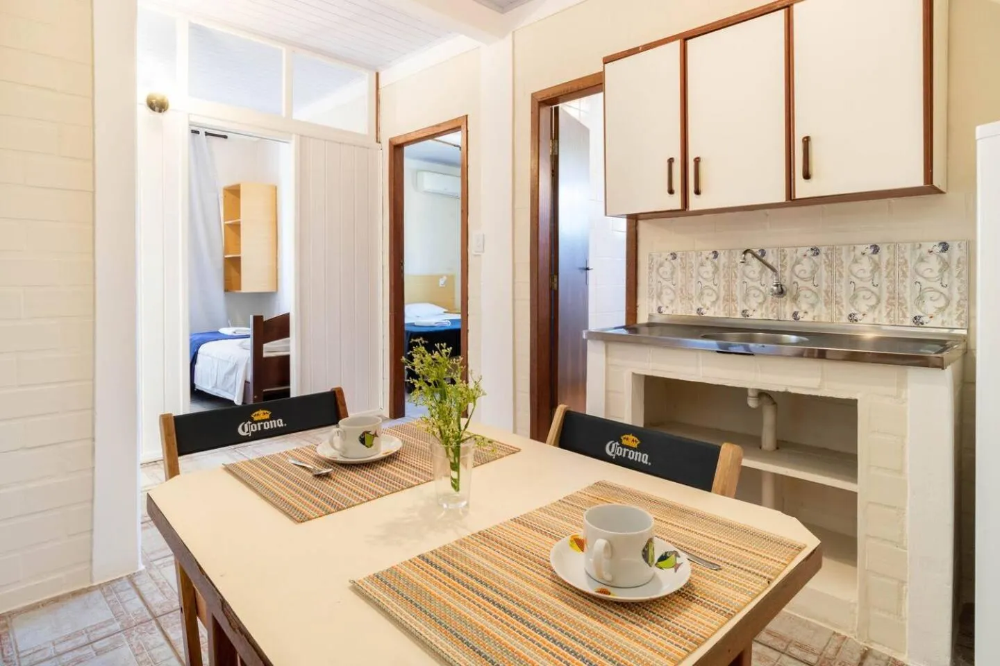 Dining area in Pousada Maré de Lua