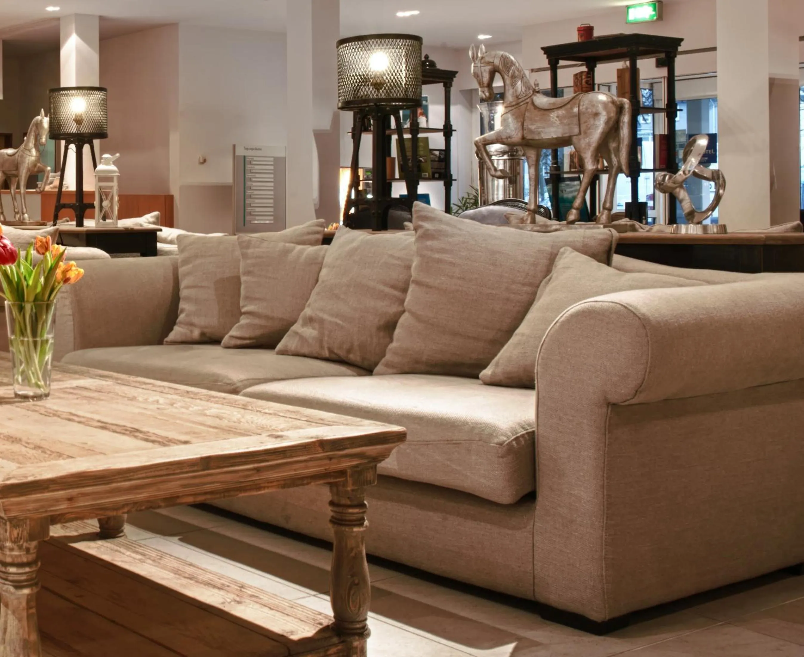 Lobby or reception, Seating Area in Tryp By Wyndham Wuppertal