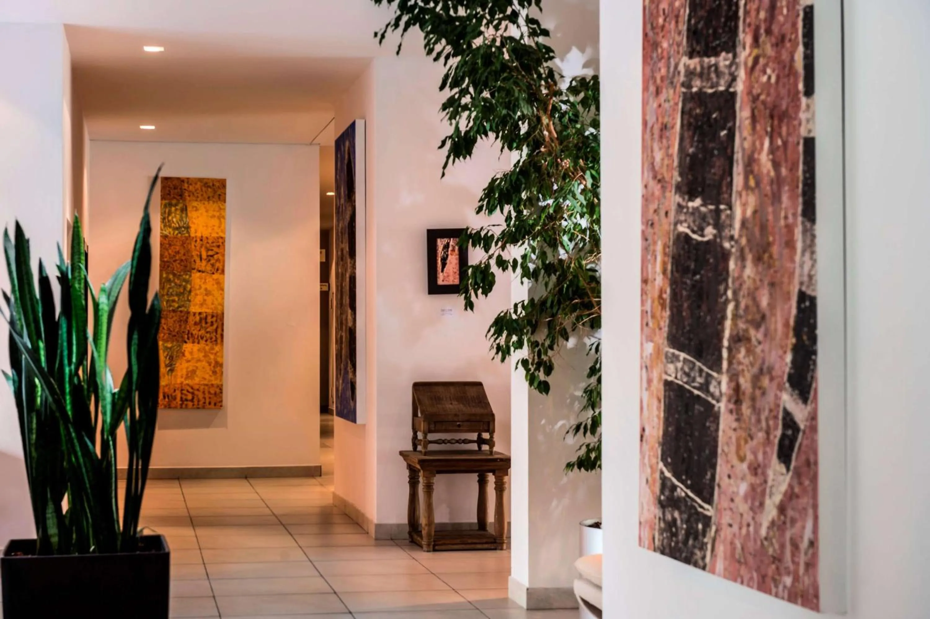 Lobby or reception in Tryp By Wyndham Wuppertal