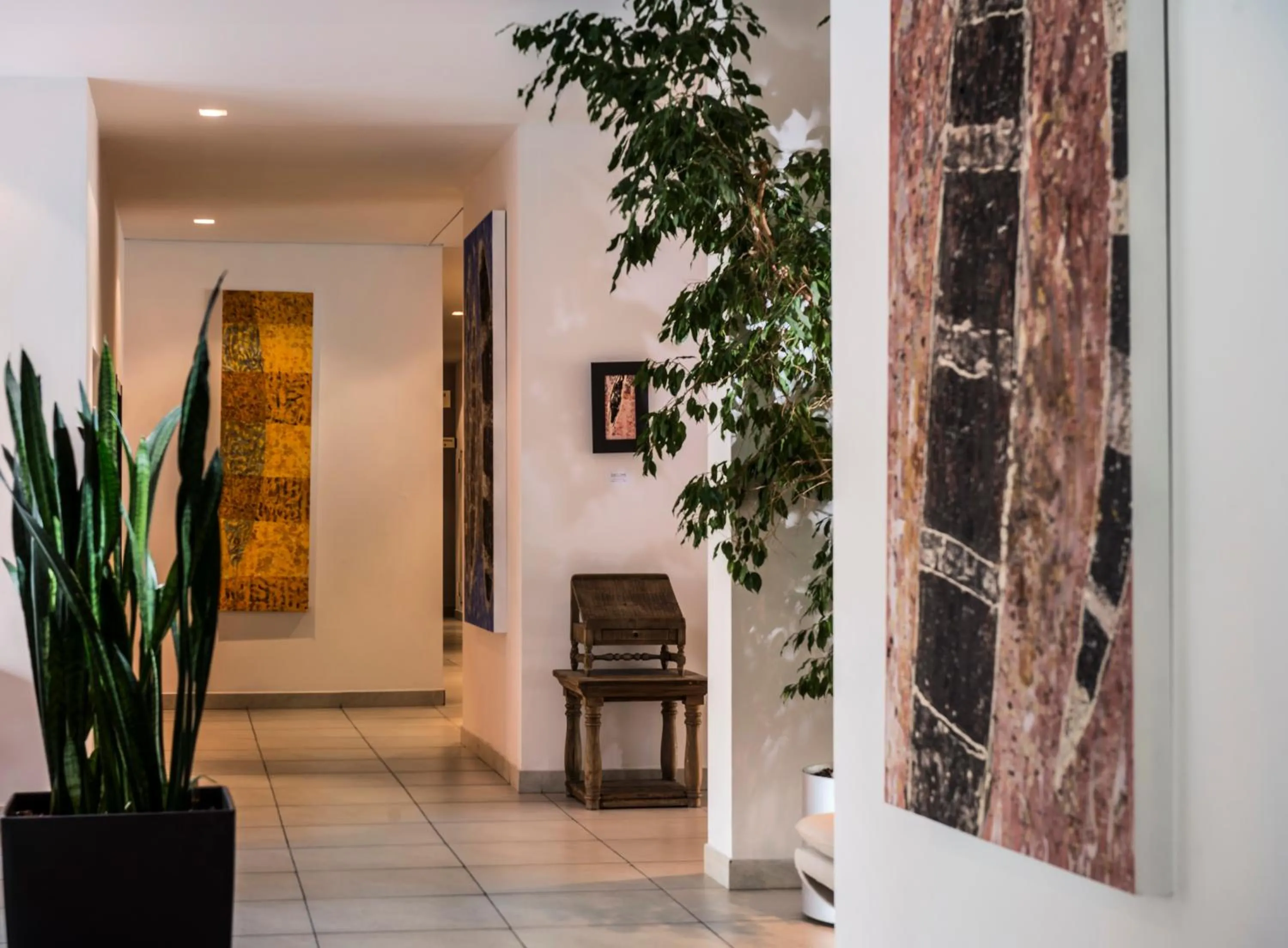 Lobby or reception, TV/Entertainment Center in Tryp By Wyndham Wuppertal