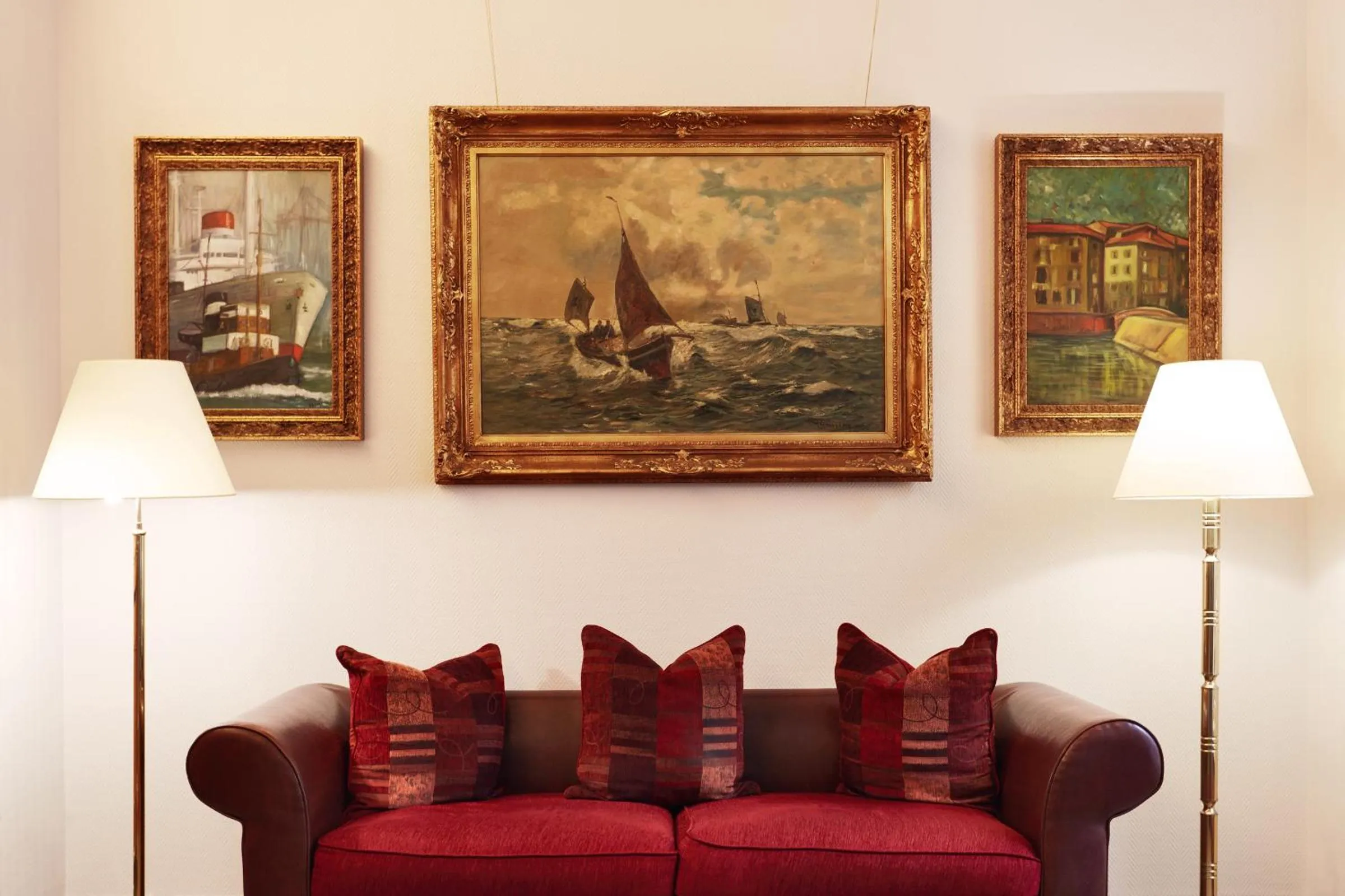 Seating area in Doria