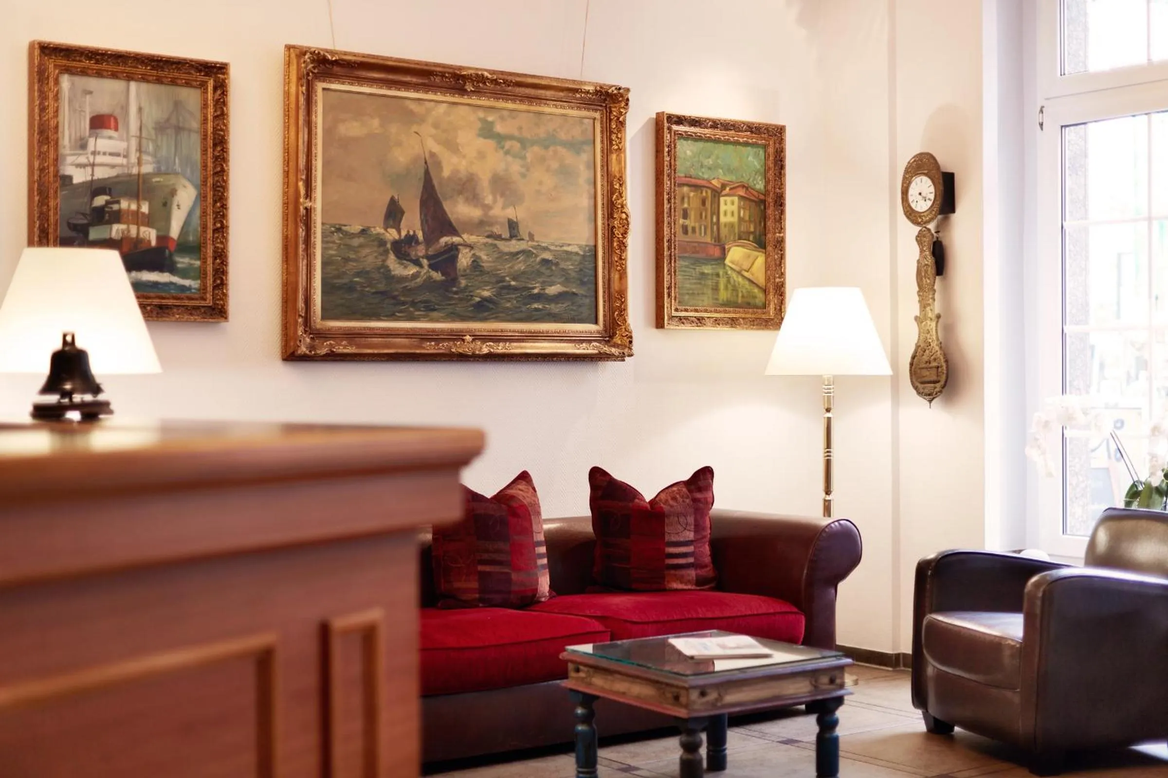 Communal lounge/ TV room in Doria