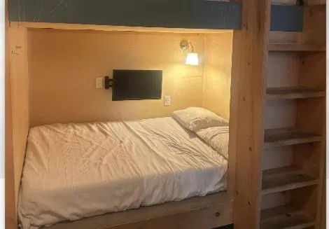 Bed in PodShare San Diego