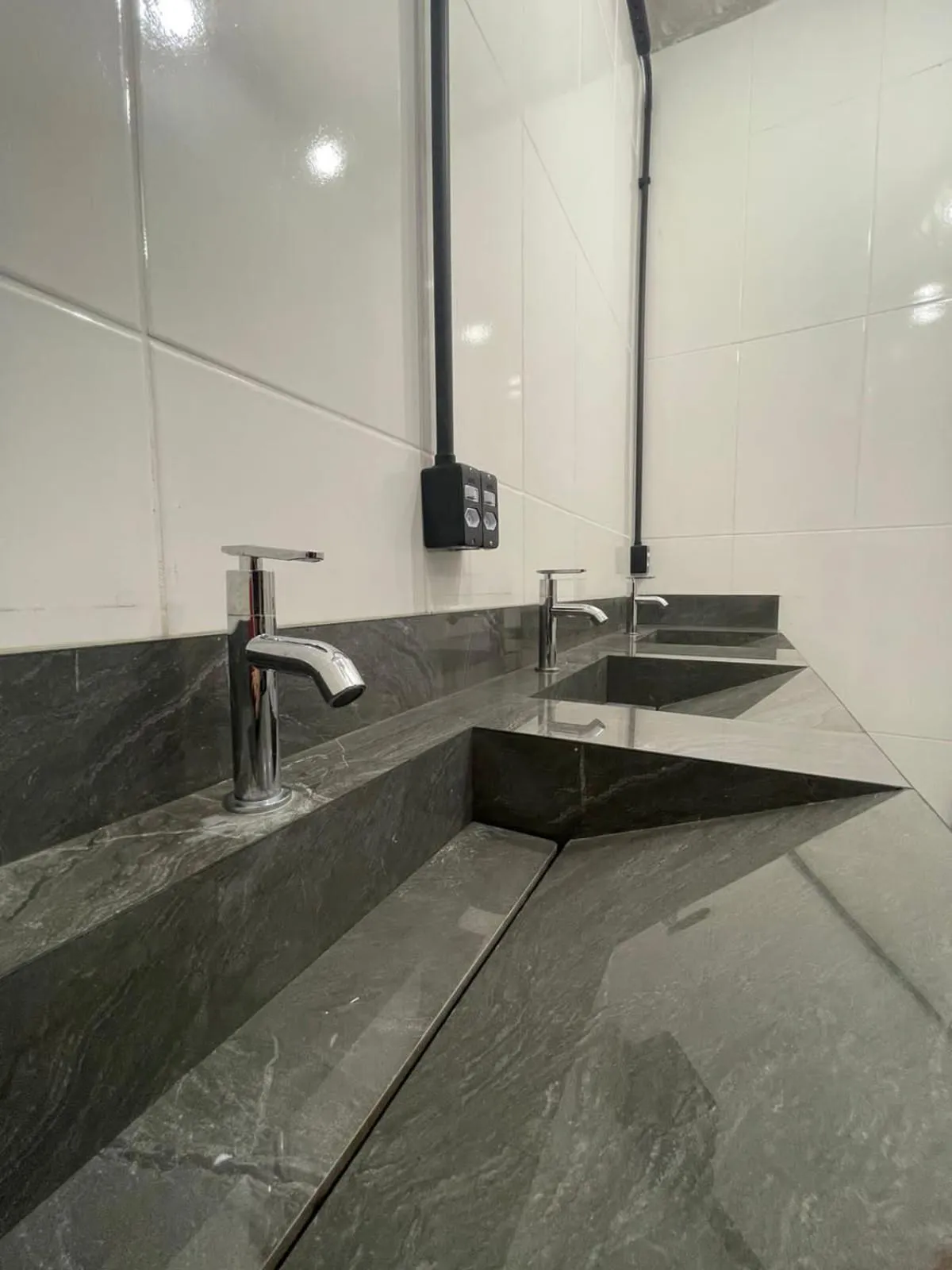 Bathroom in Esquina 8 Suítes Confort & Hostel