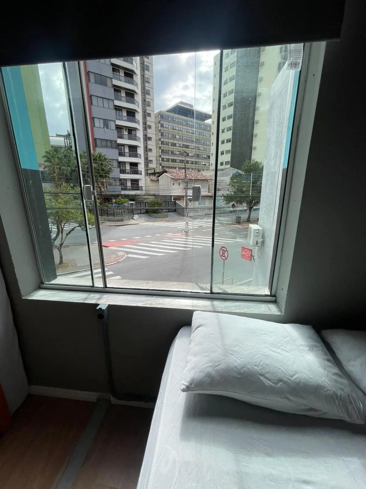 Photo of the whole room, Bed in Esquina 8 Suítes Confort & Hostel