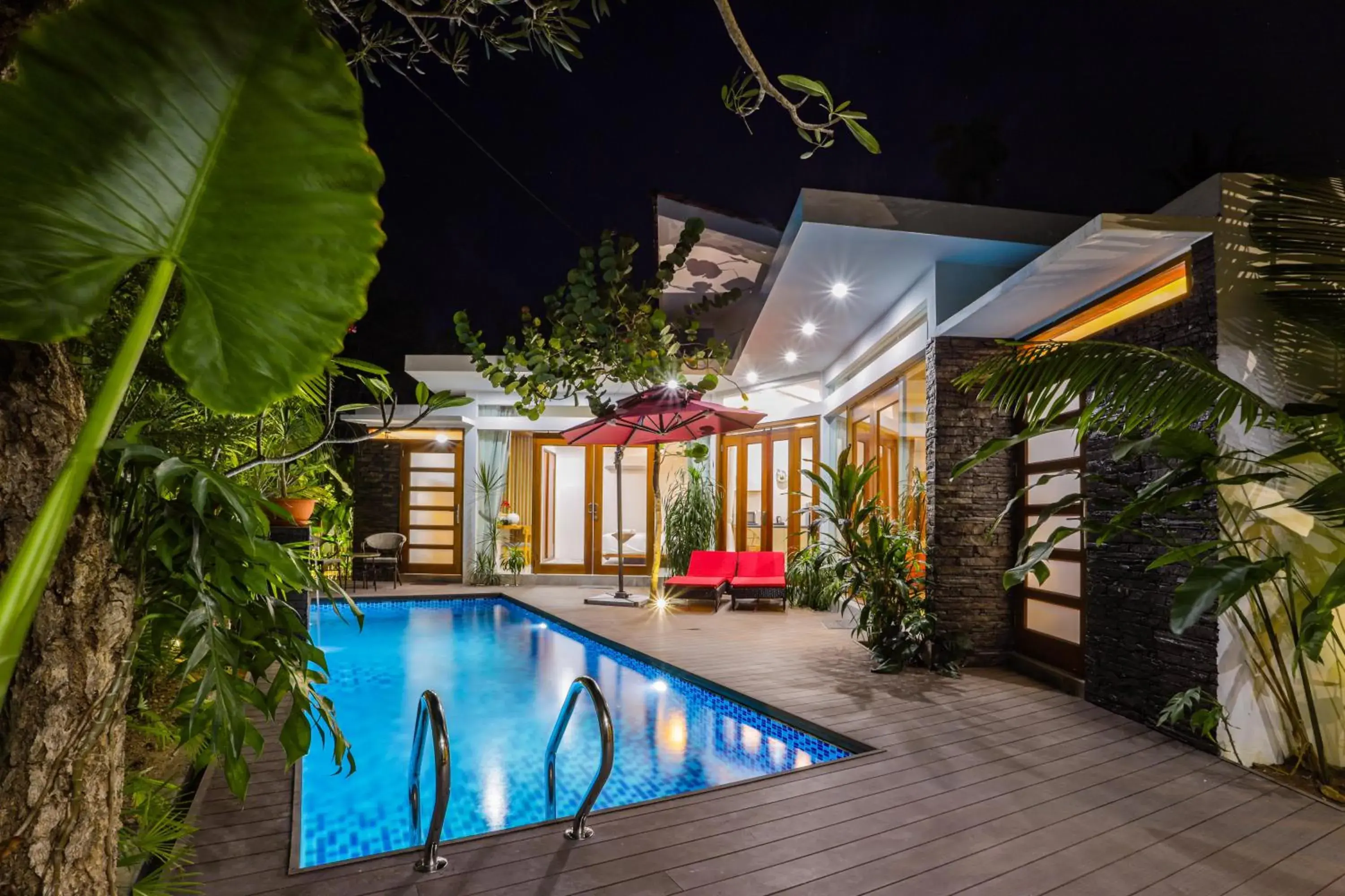 Pool view in Maneh Villa Langkawi - Private Pool Pool view in Maneh Villa Langkawi - Private Pool