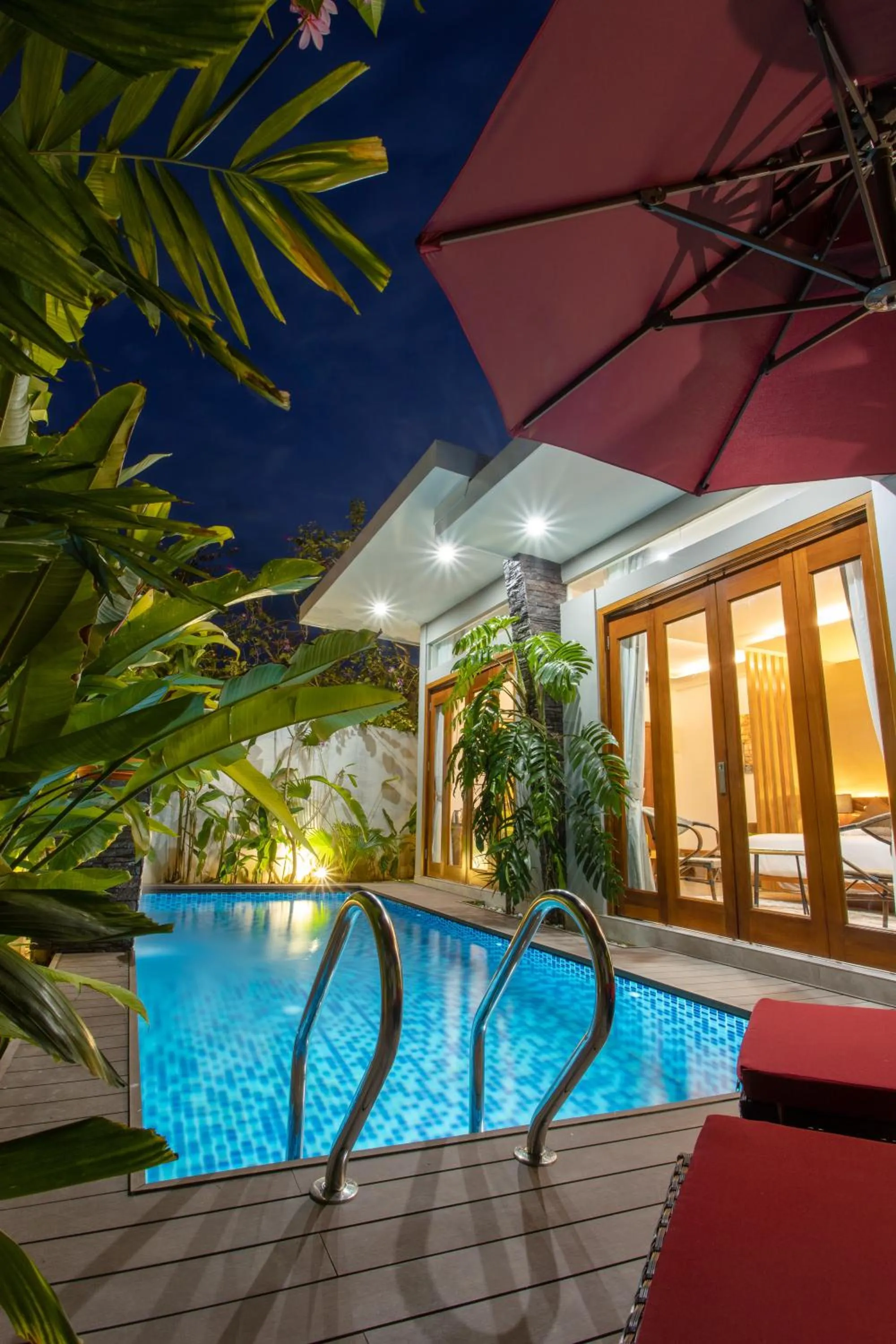 Swimming pool in Maneh Villa Langkawi - Private Pool