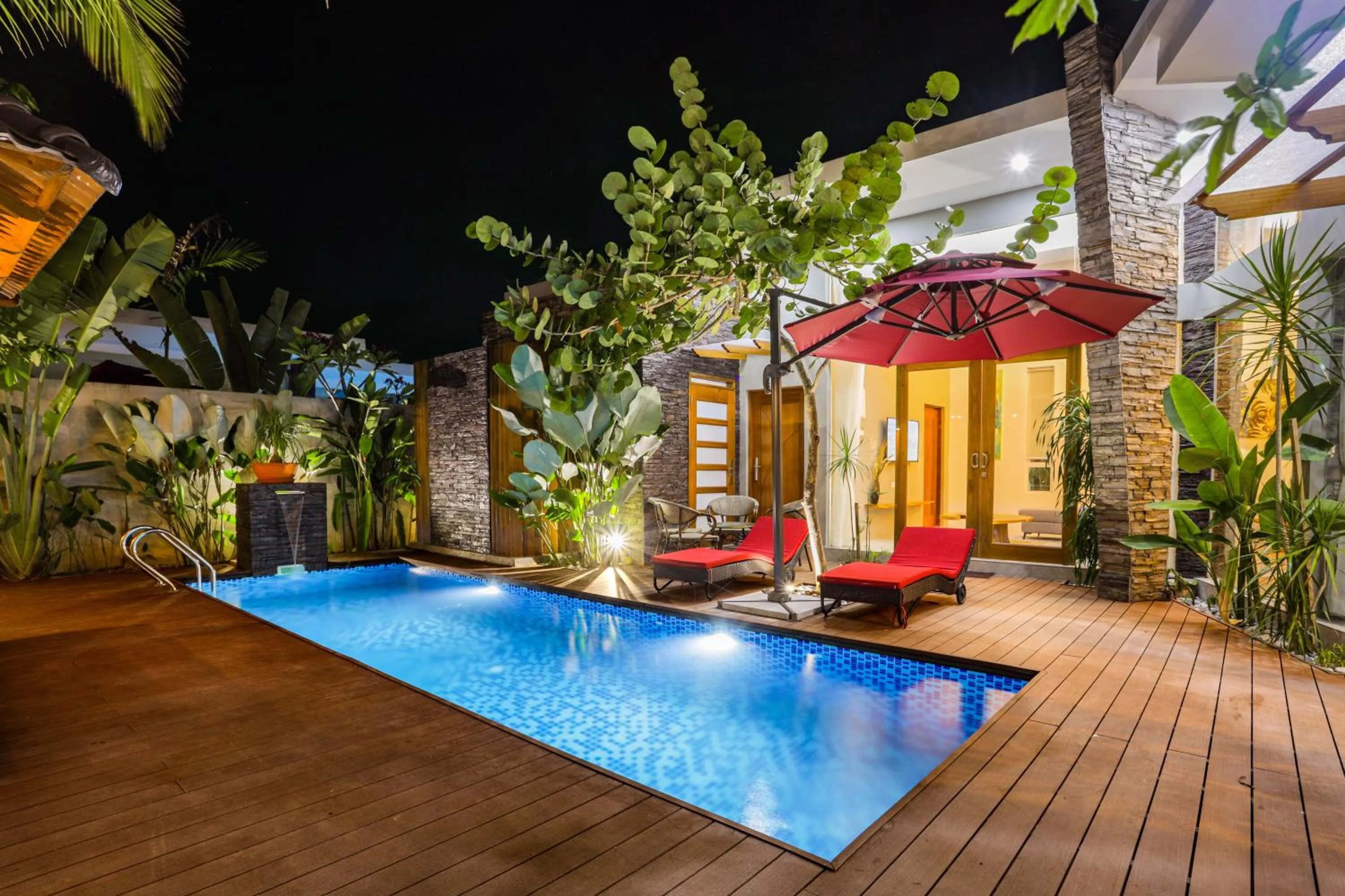 Swimming pool in Maneh Villa Langkawi - Private Pool