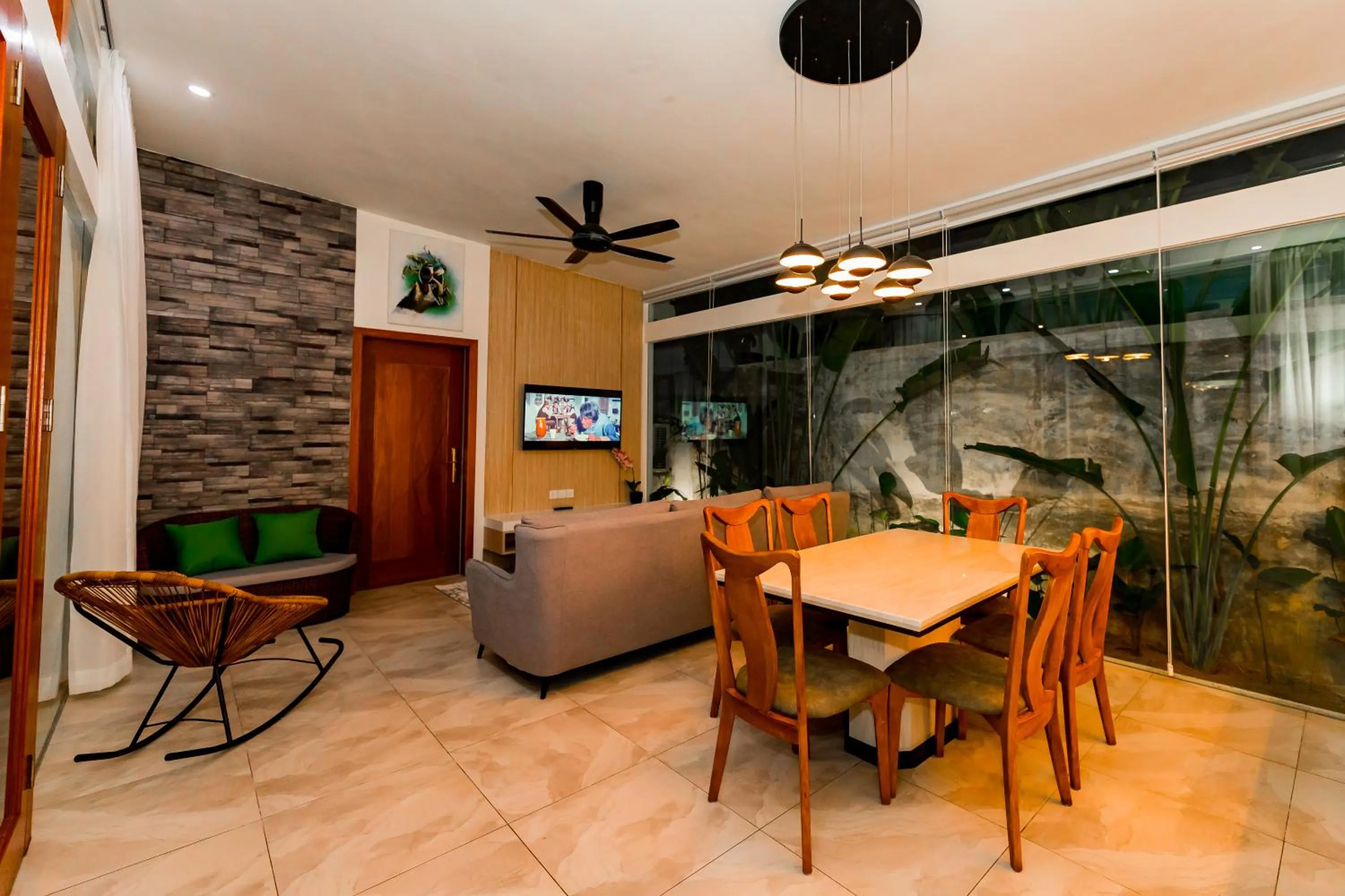 TV and multimedia in Maneh Villa Langkawi - Private Pool