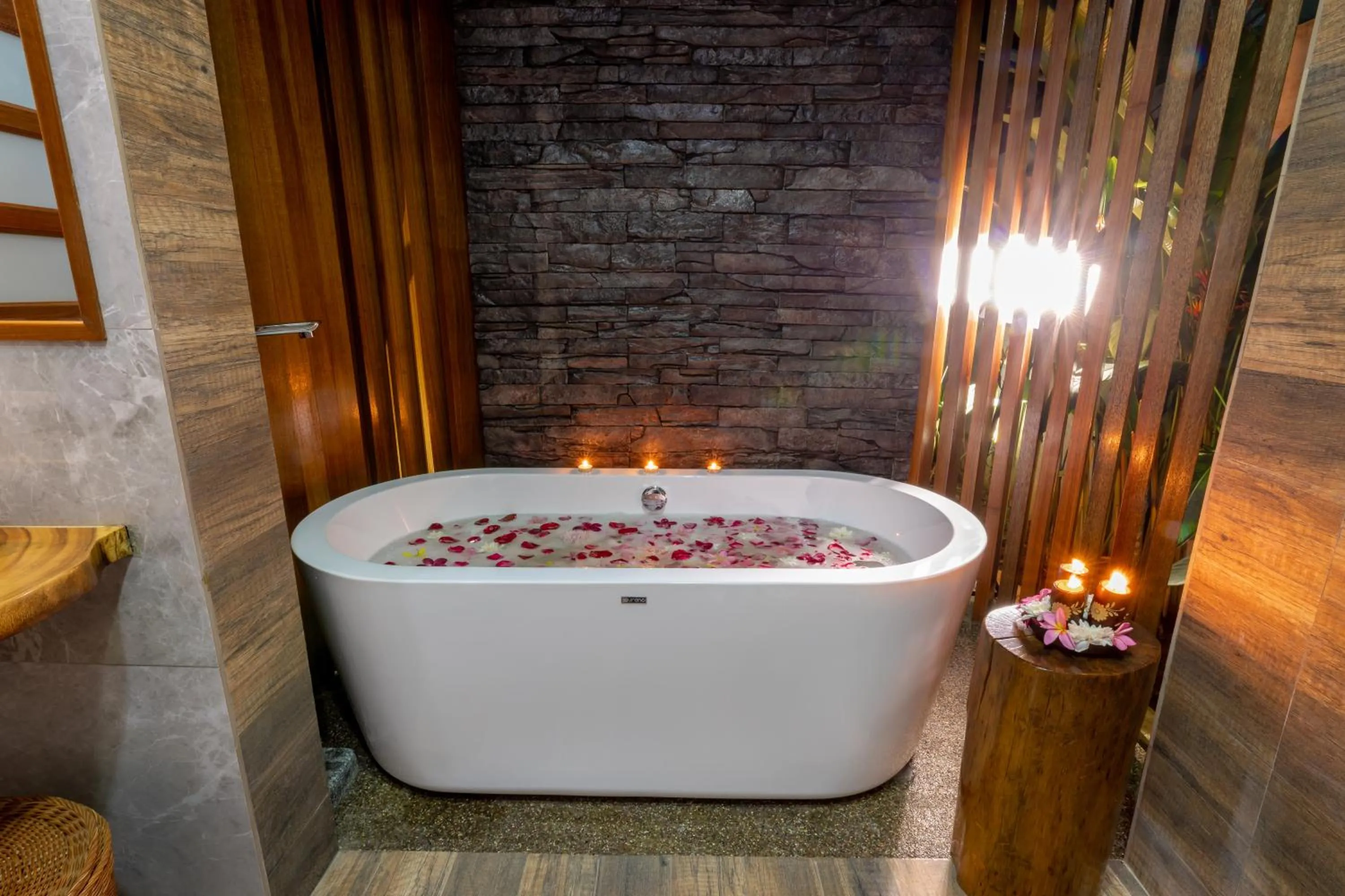 Bath in Maneh Villa Langkawi - Private Pool