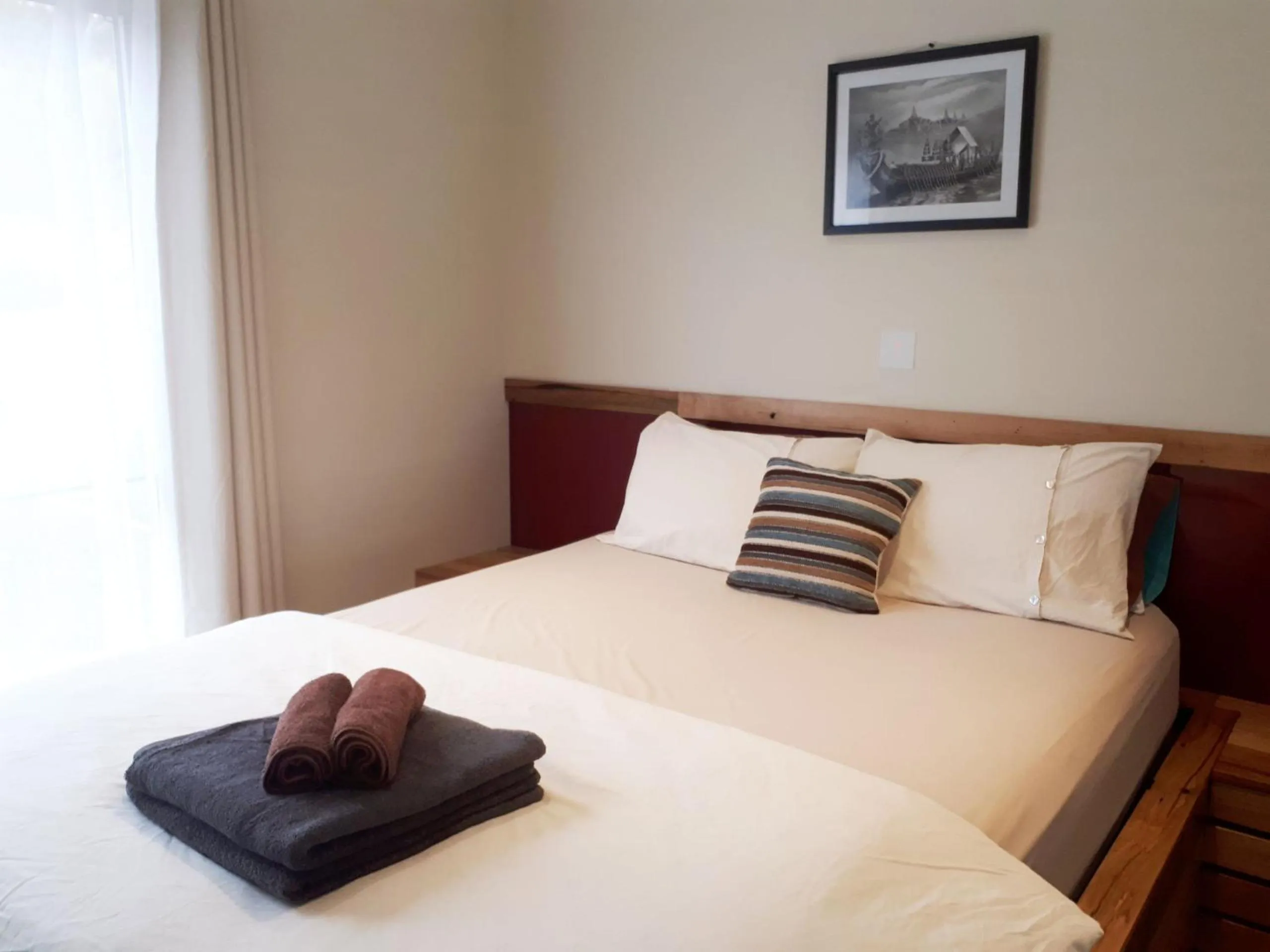 Bedroom, Bed in Couples Retreat with Mountain View Near Hobart
