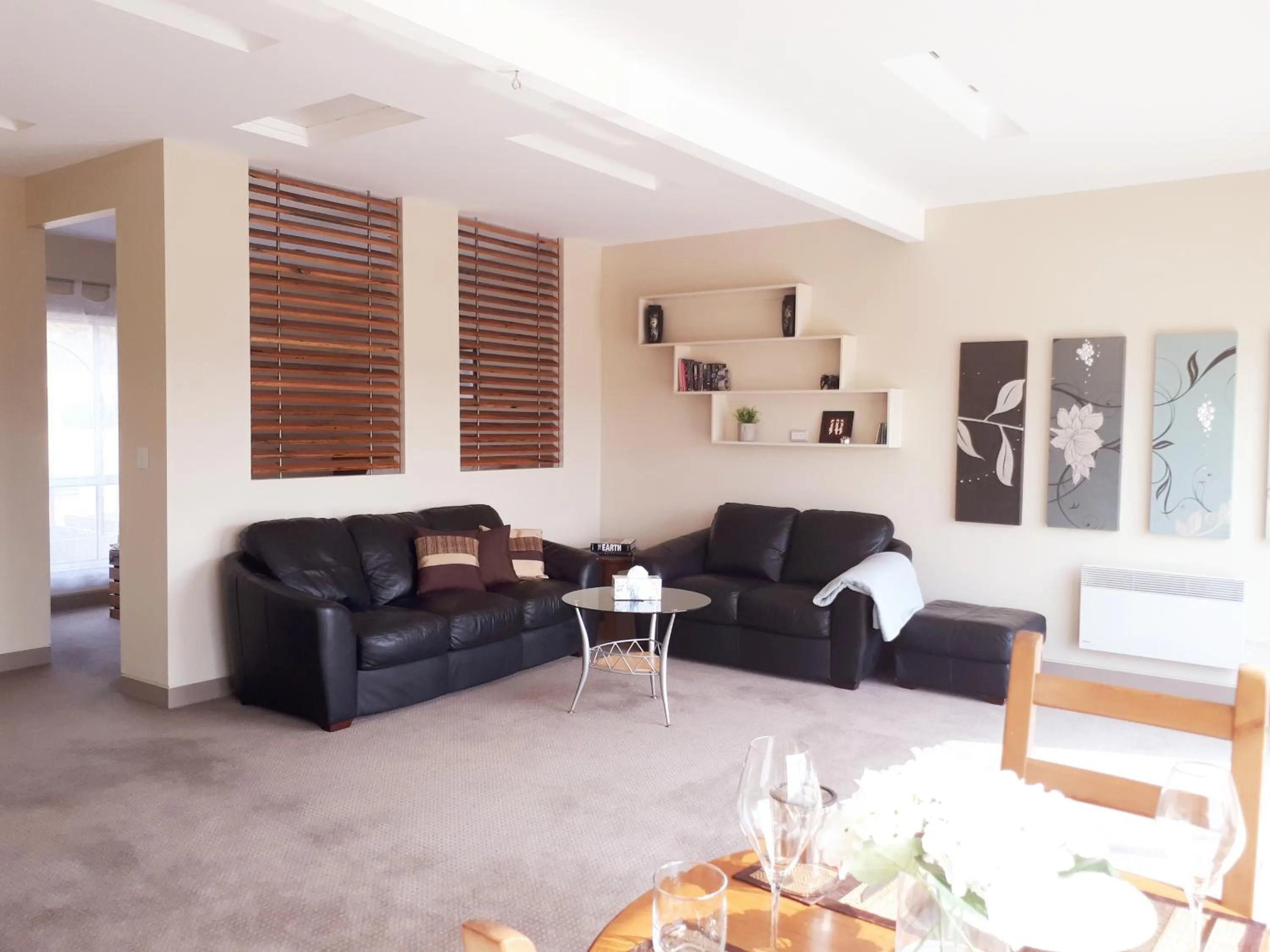 Living room in Couples Retreat with Mountain View Near Hobart